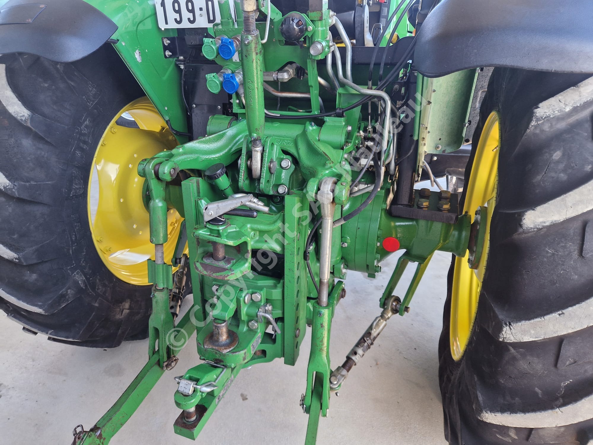 JOHN DEERE 5085M