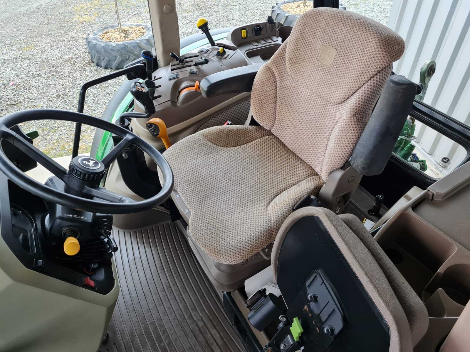 JOHN DEERE 5090M