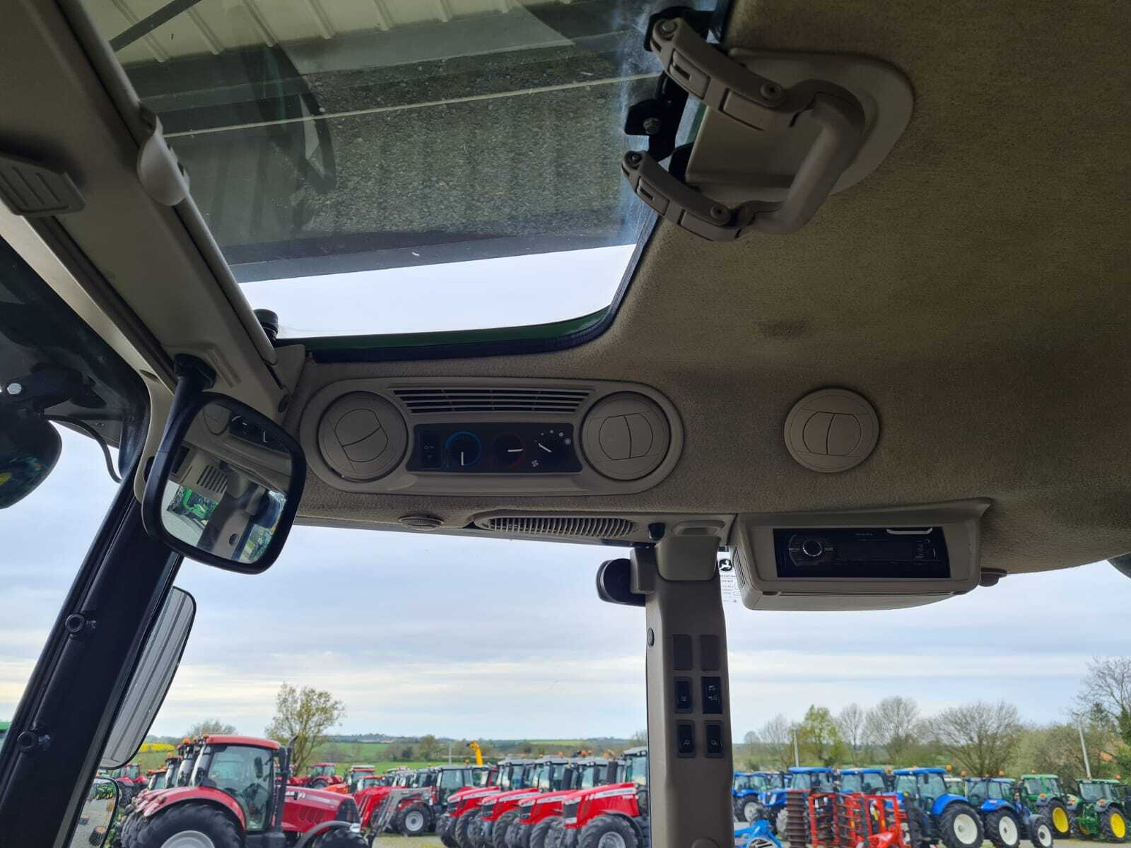 JOHN DEERE 5090M