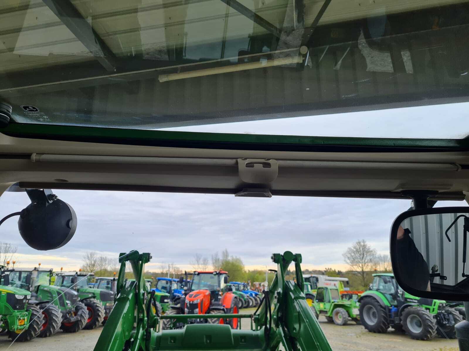JOHN DEERE 5090M