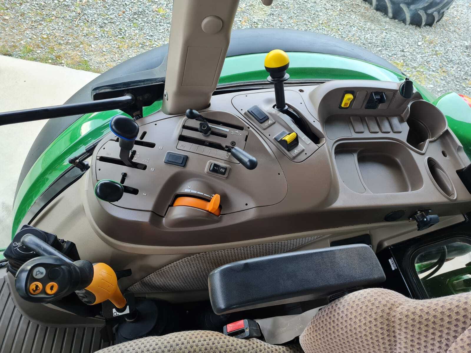 JOHN DEERE 5090M