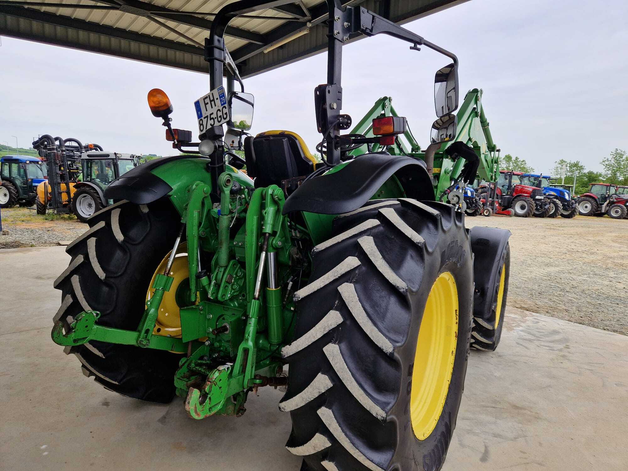 JOHN DEERE 5090M