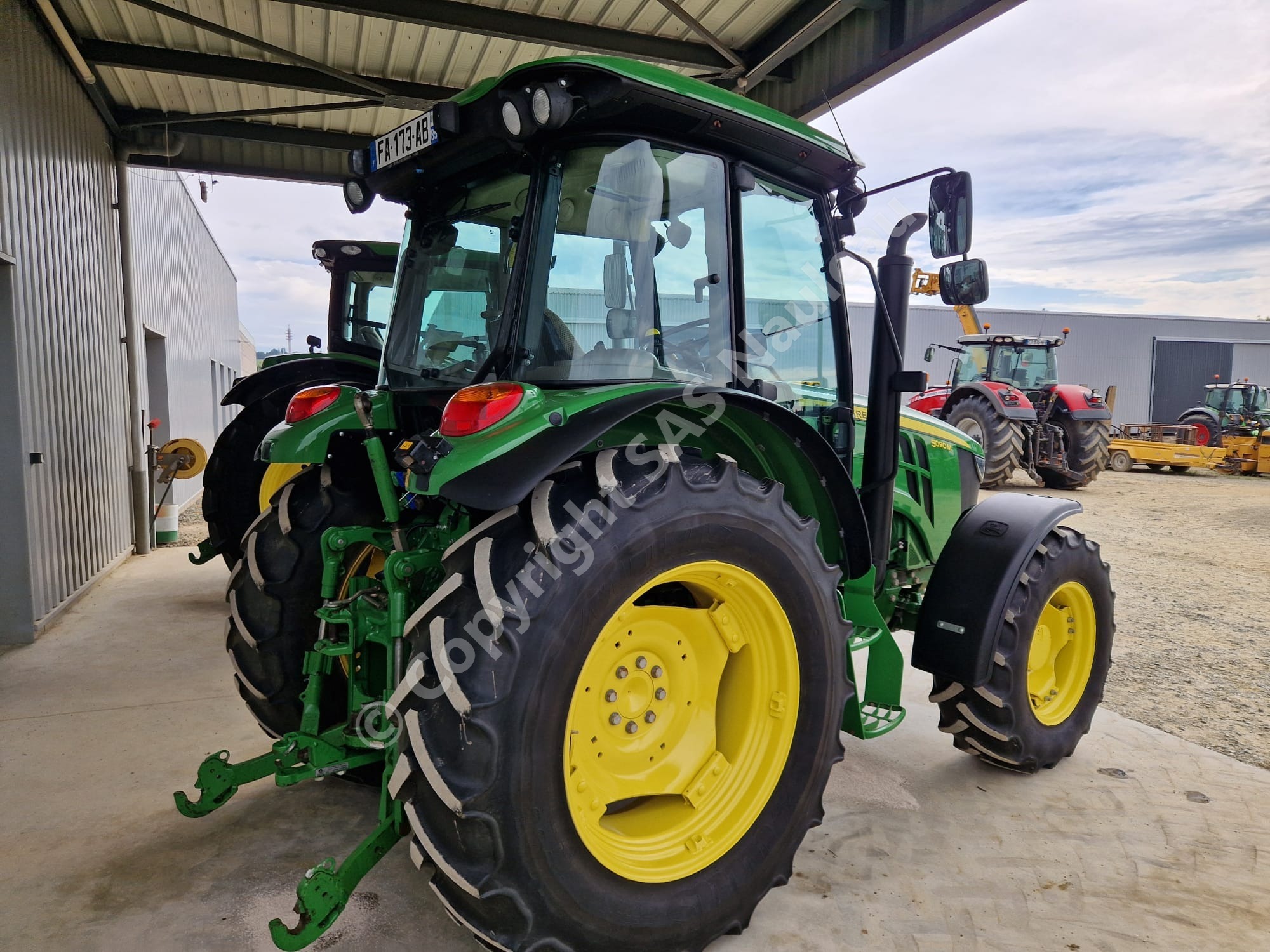 JOHN DERRE 5090M