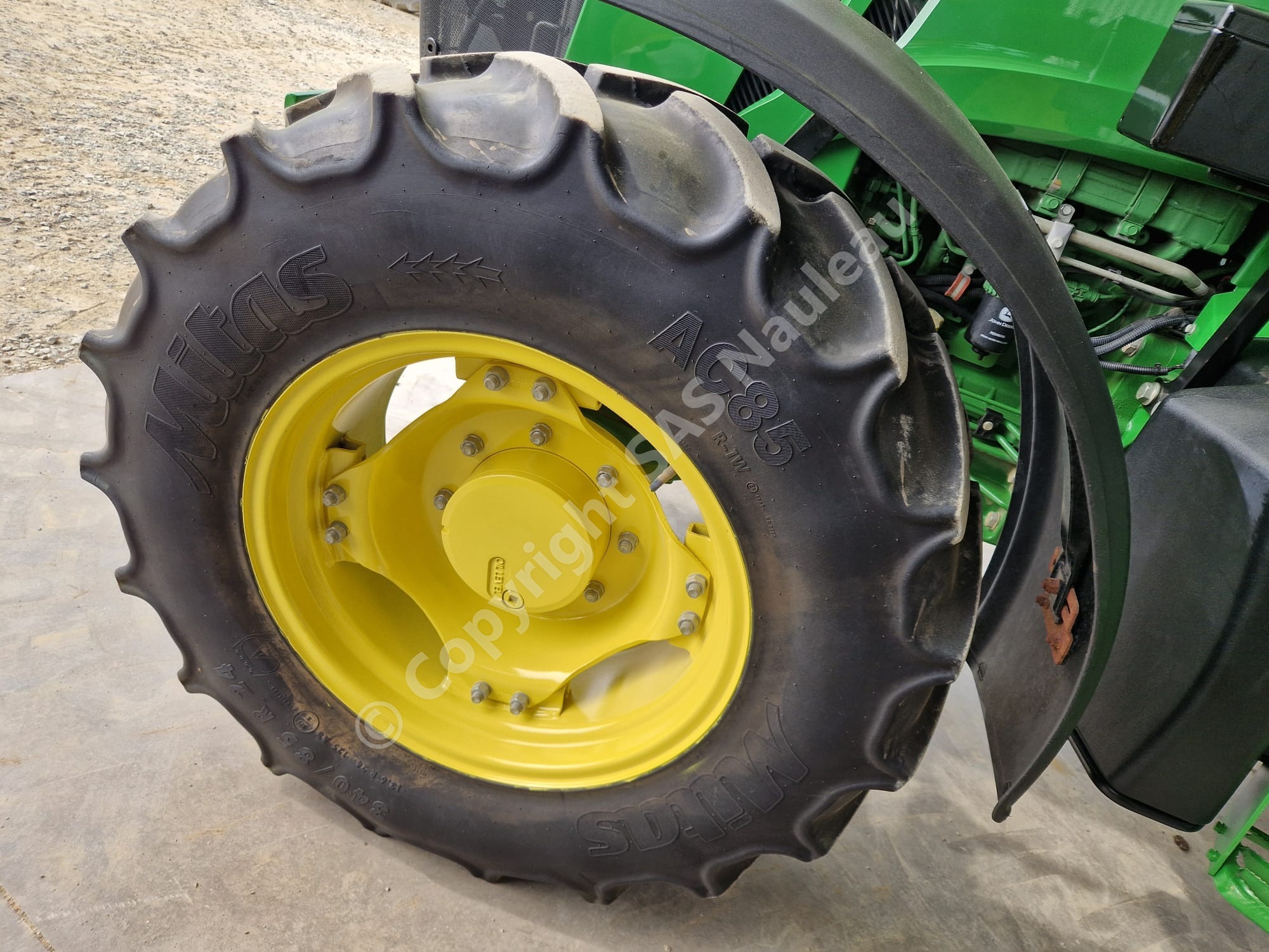 JOHN DERRE 5090M