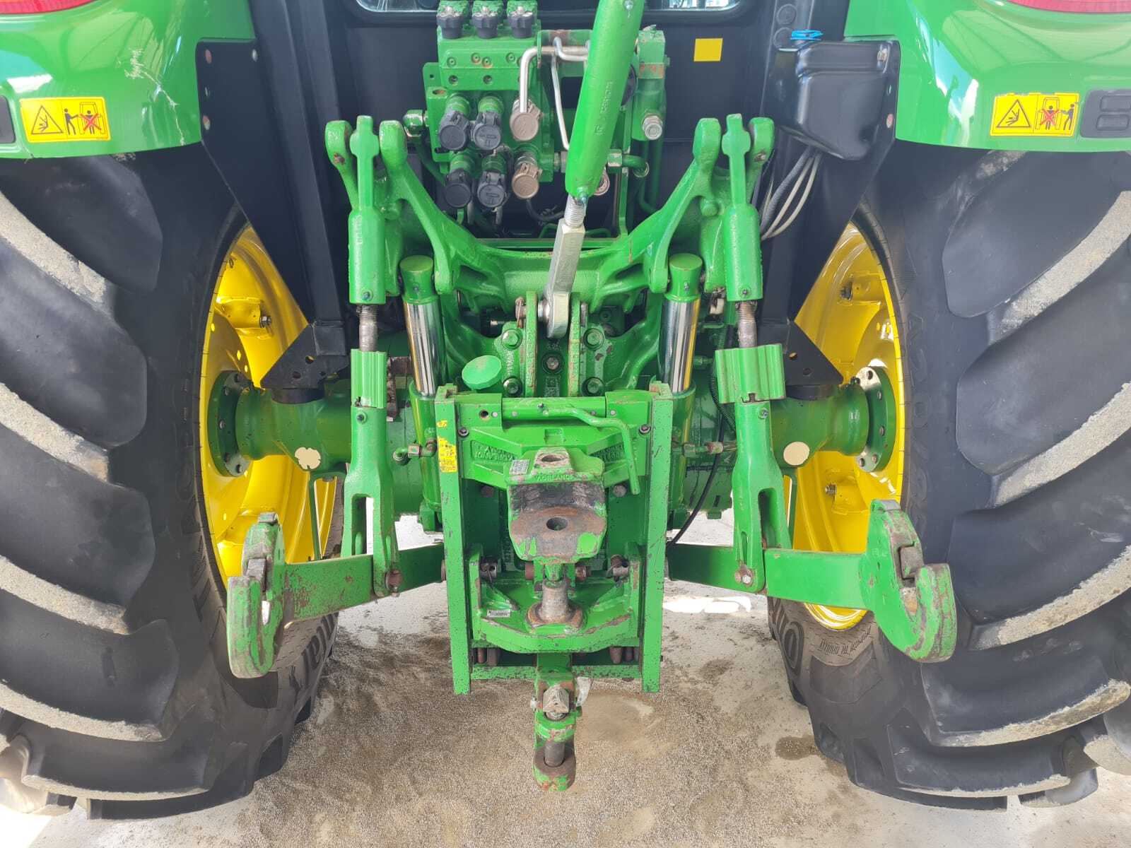 JOHN DEERE 5090M