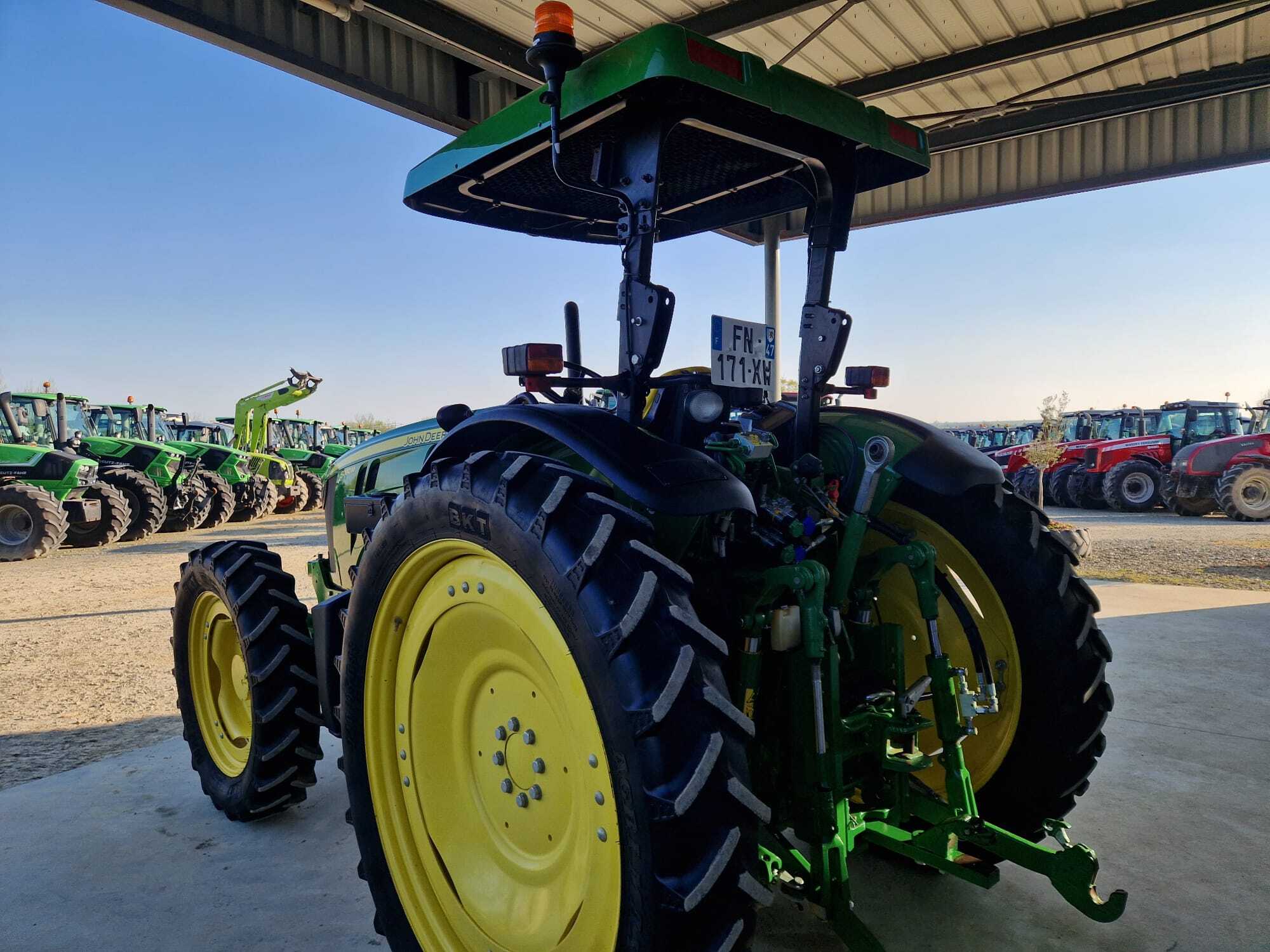 JOHN DEERE 5090M AUTOTRAC