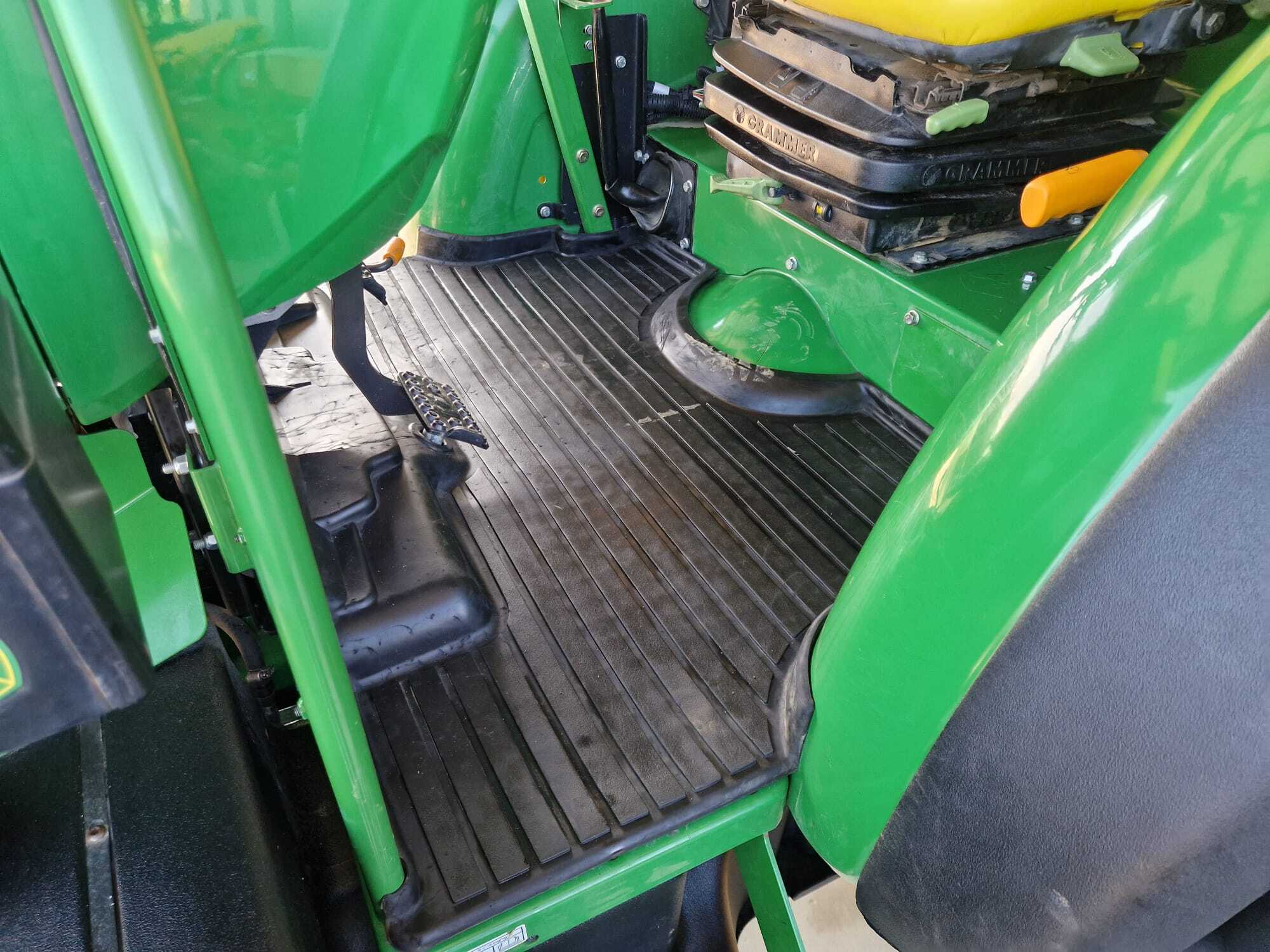 JOHN DEERE 5090M AUTOTRAC