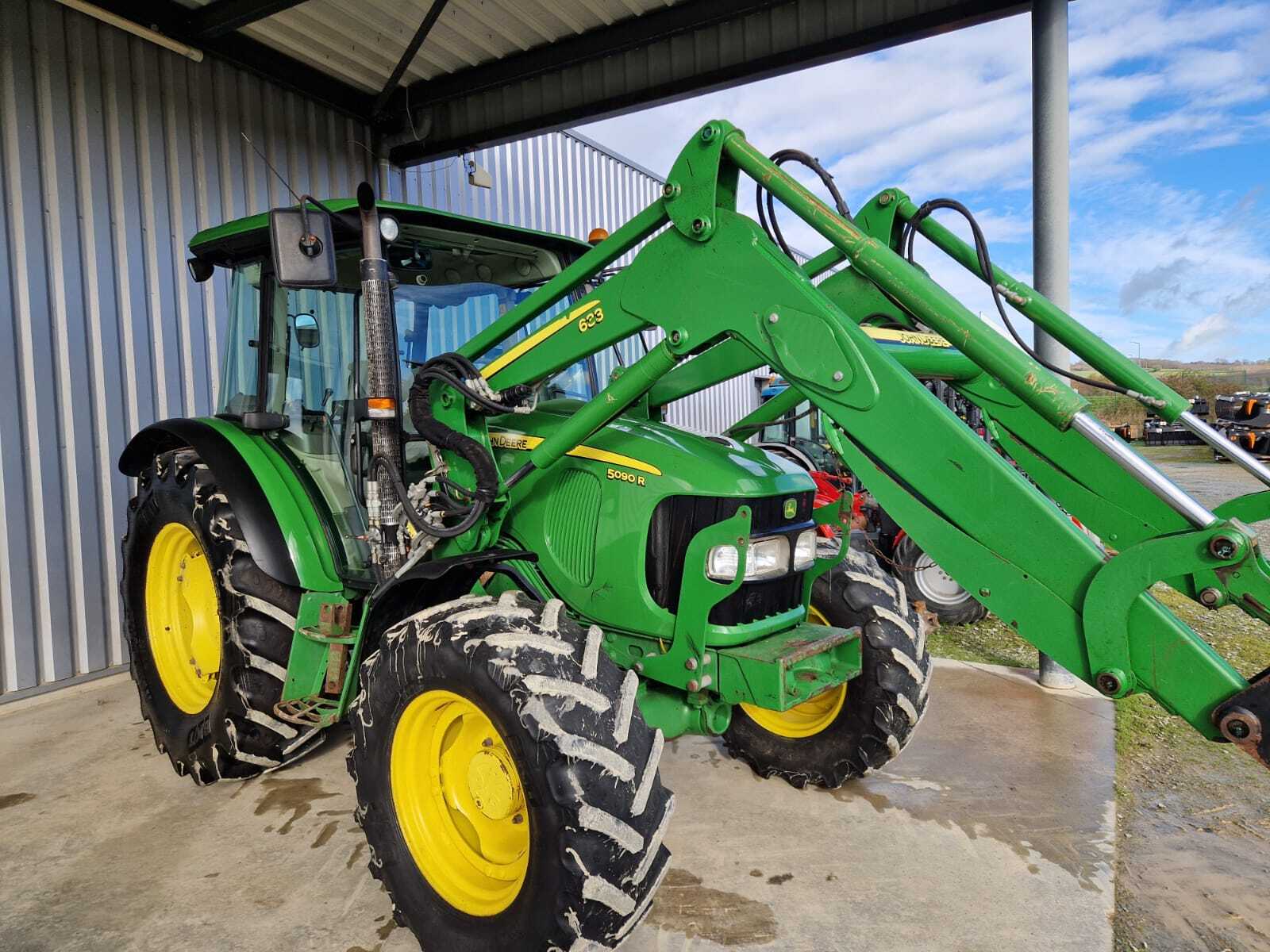JOHN DEERE 5090R