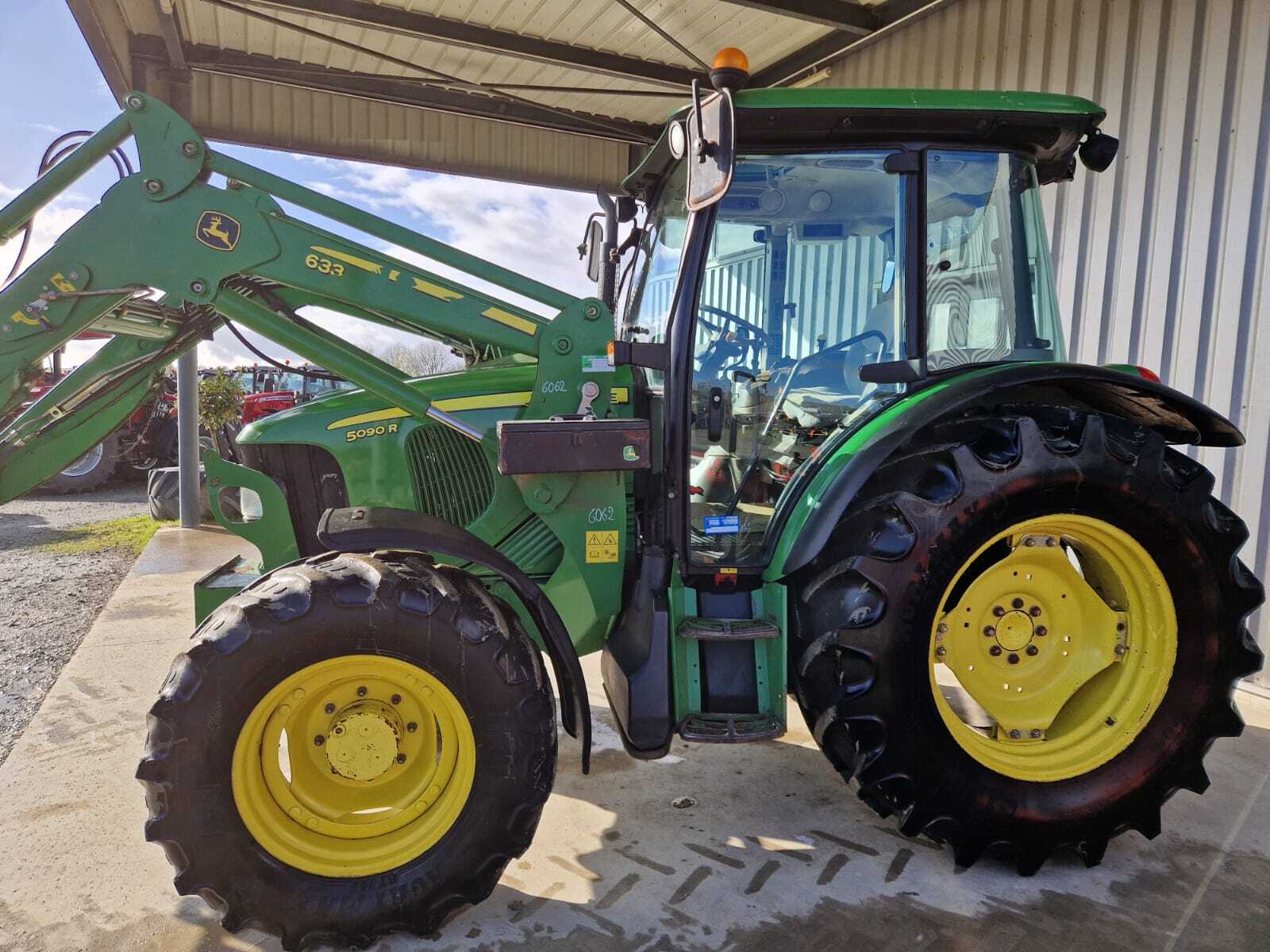 JOHN DEERE 5090R