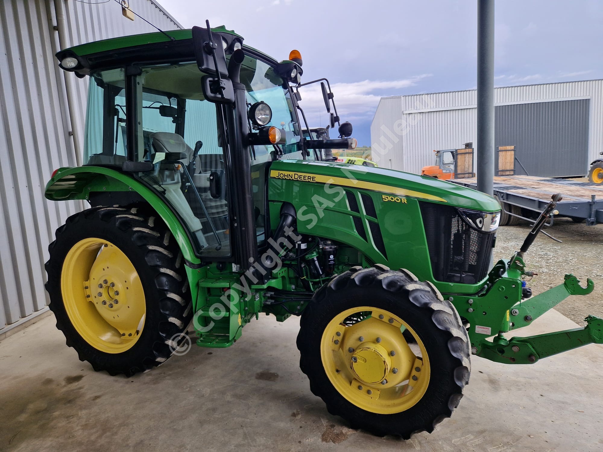 JOHN DEERE 5100R