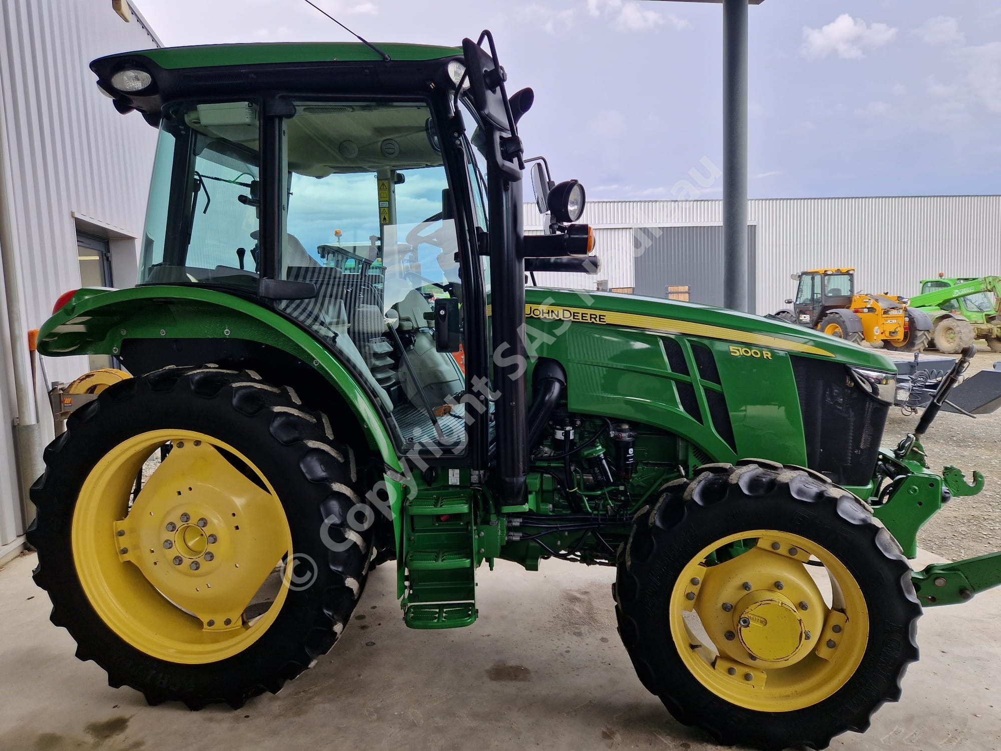 JOHN DEERE 5100R