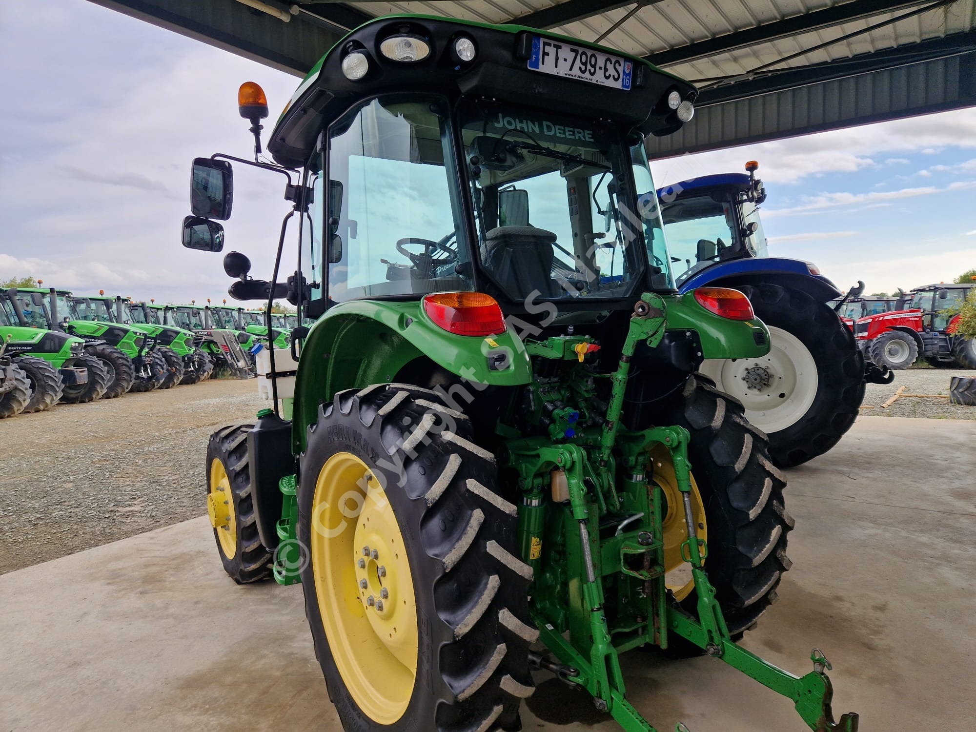 JOHN DEERE 5100R