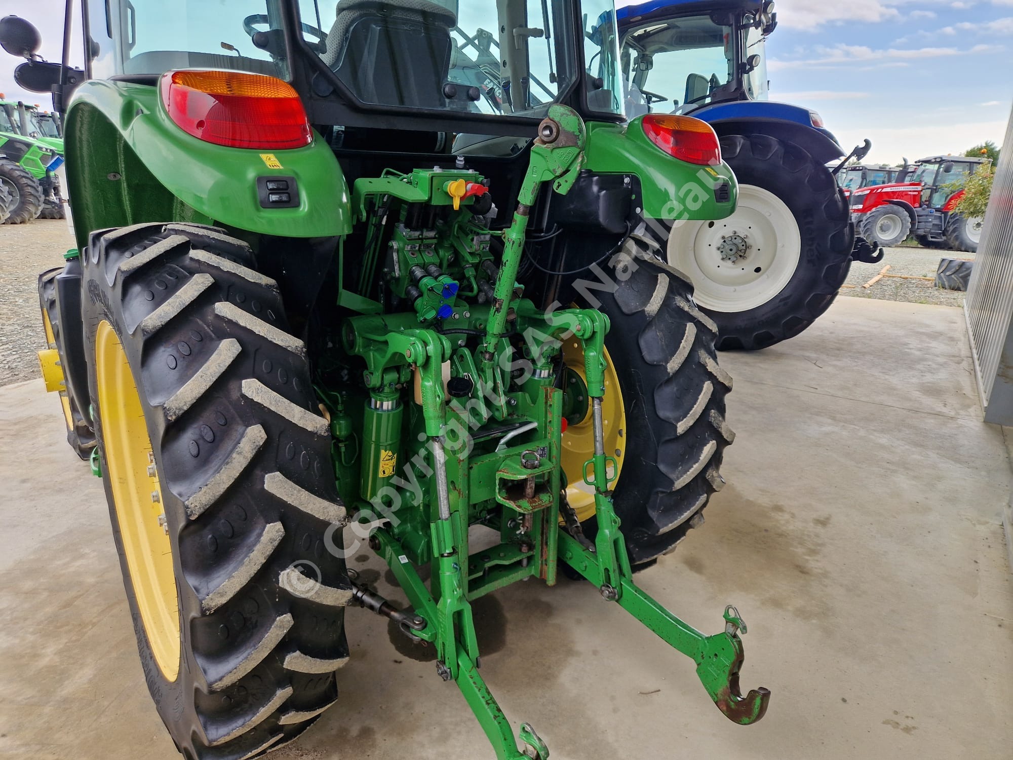 JOHN DEERE 5100R