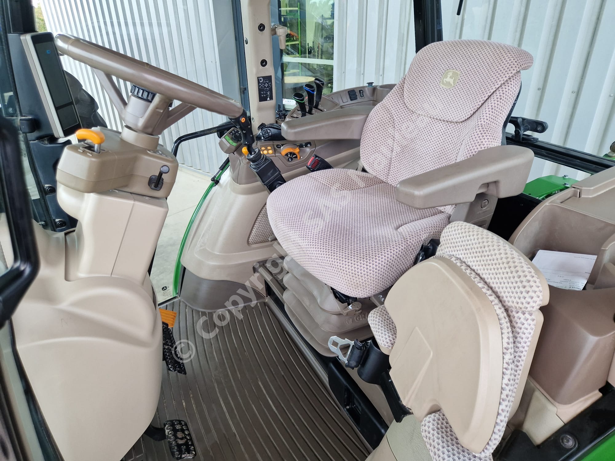 JOHN DEERE 5100R