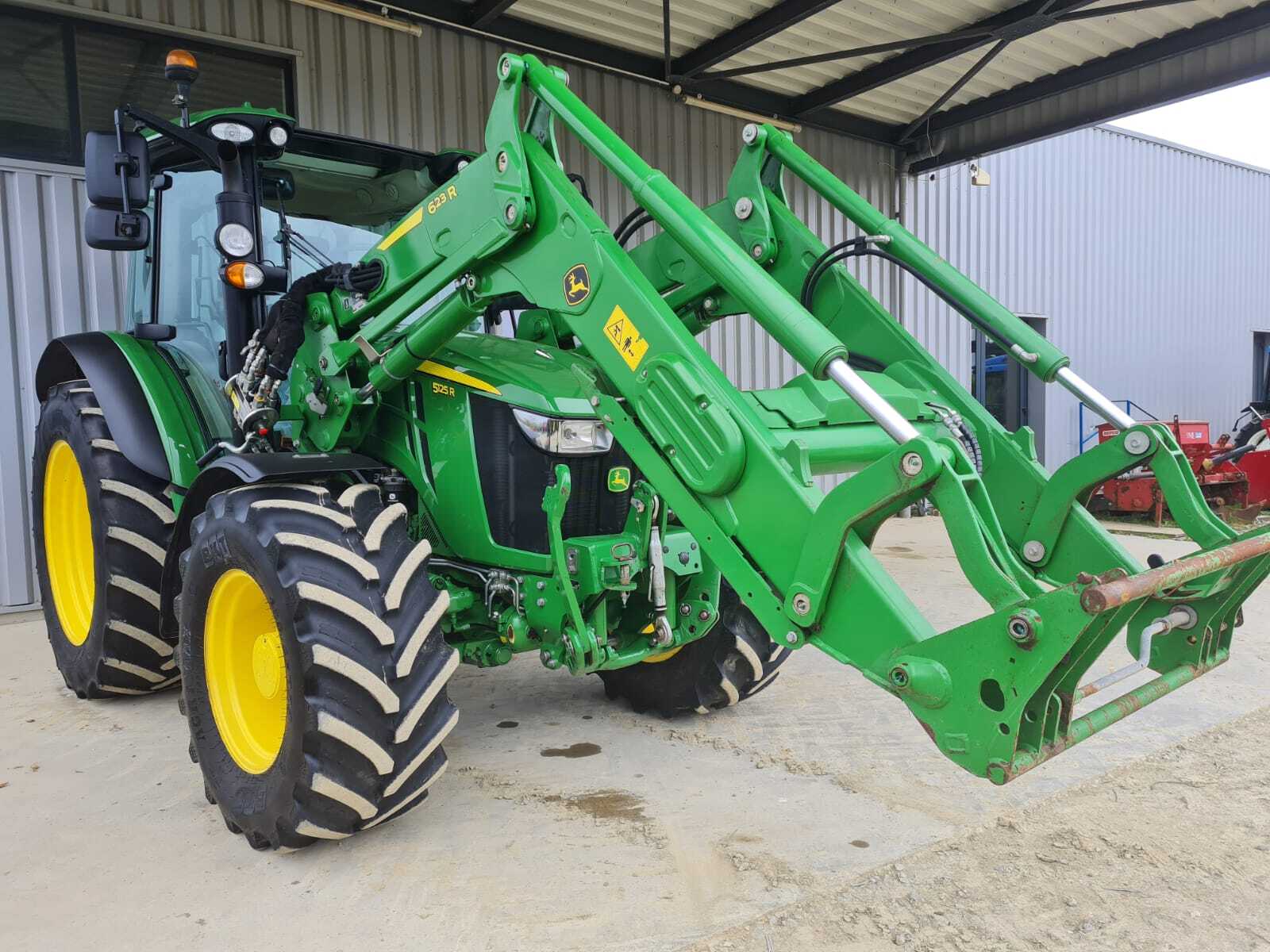 JOHN DEERE 5125R