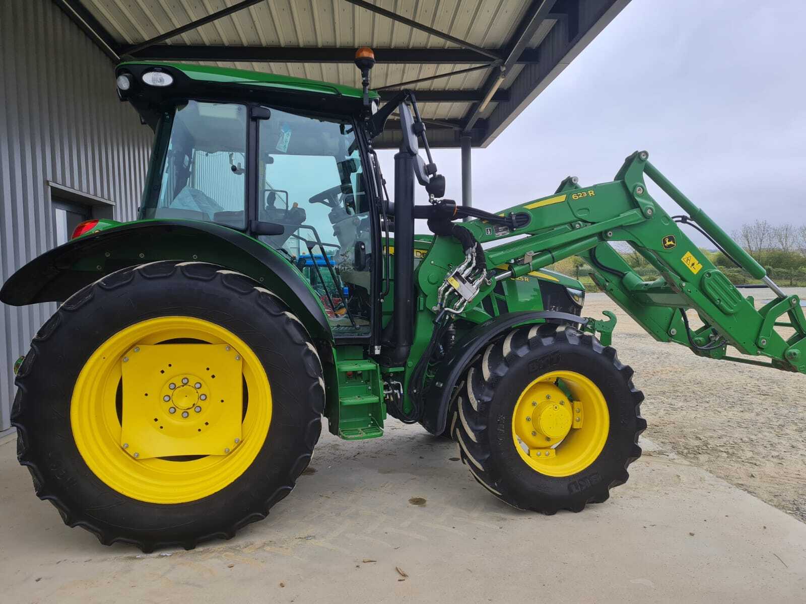 JOHN DEERE 5125R