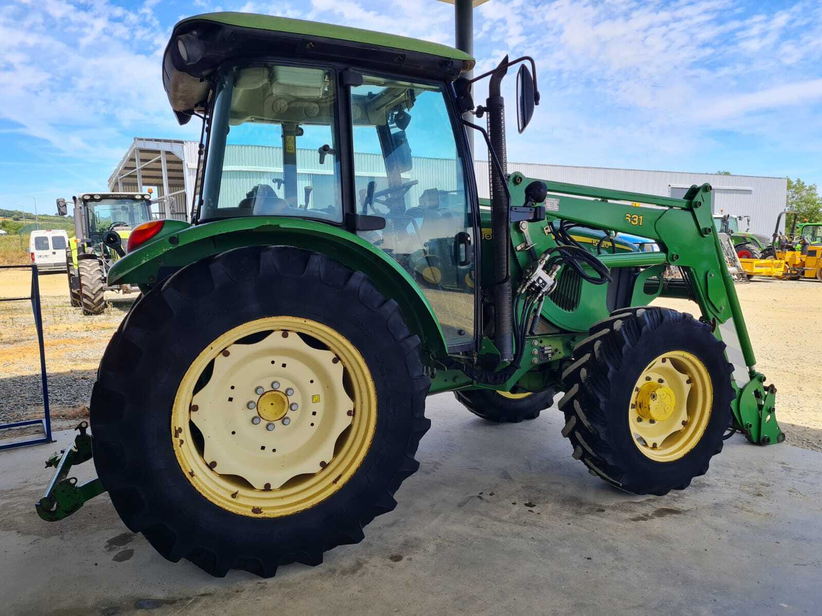 JOHN DEERE 5720