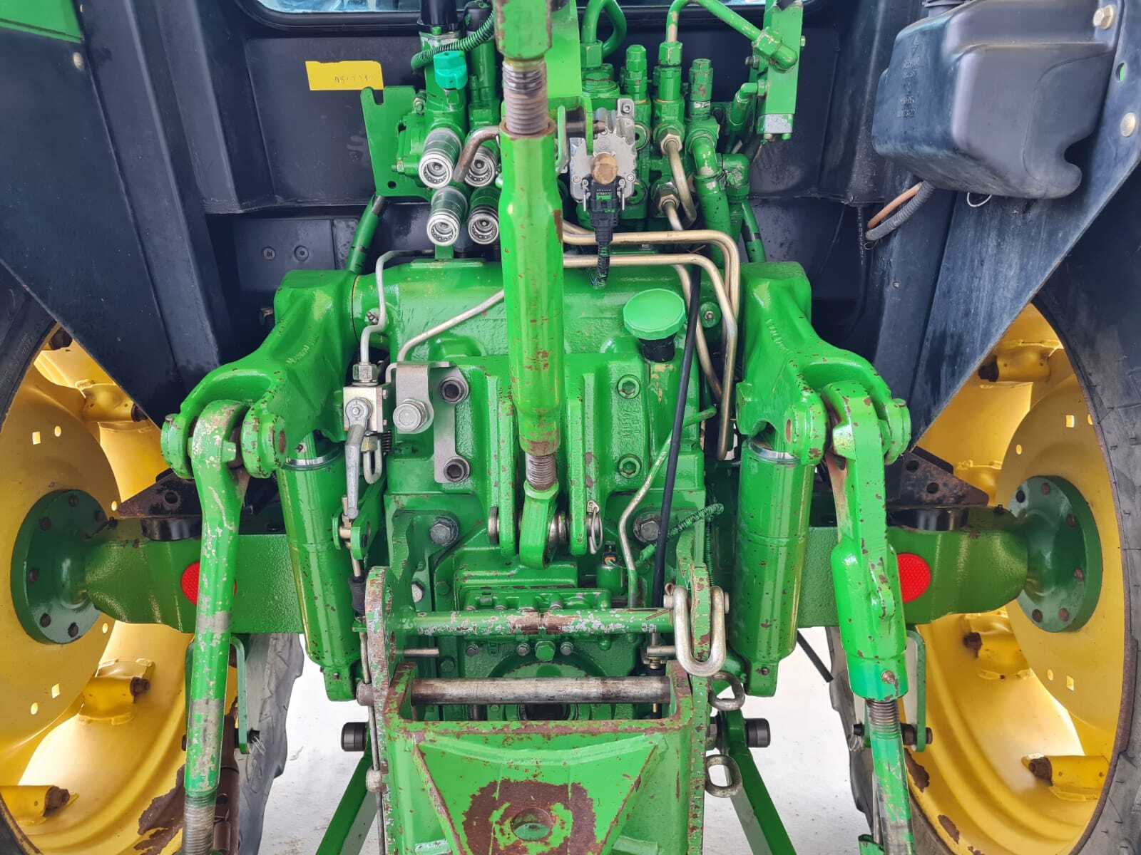 JOHN DEERE 5720