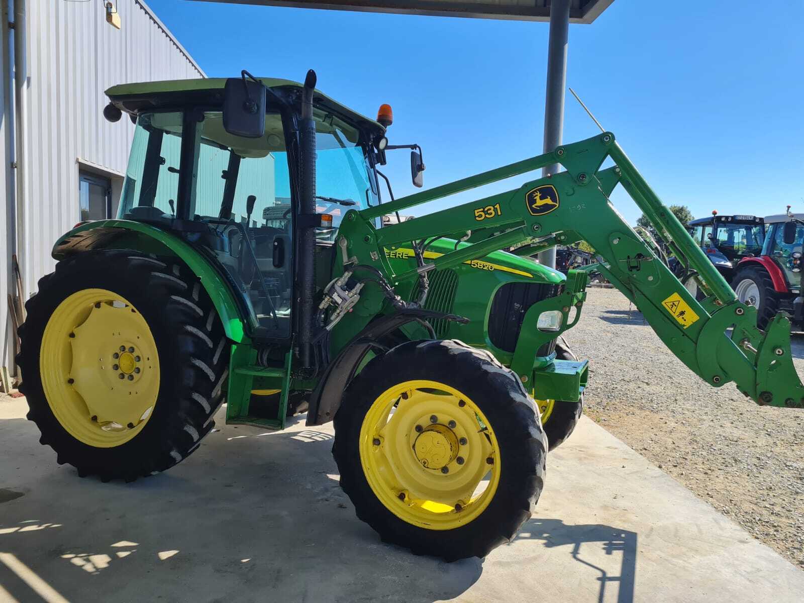 JOHN DEERE 5820 PREMIUM
