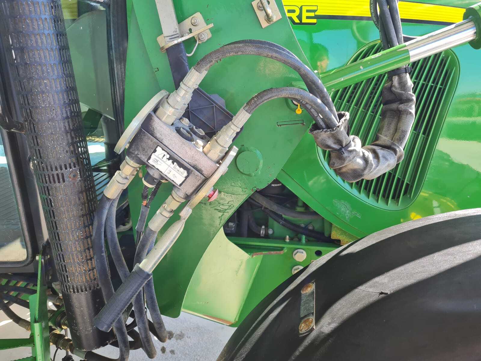 JOHN DEERE 5820 PREMIUM