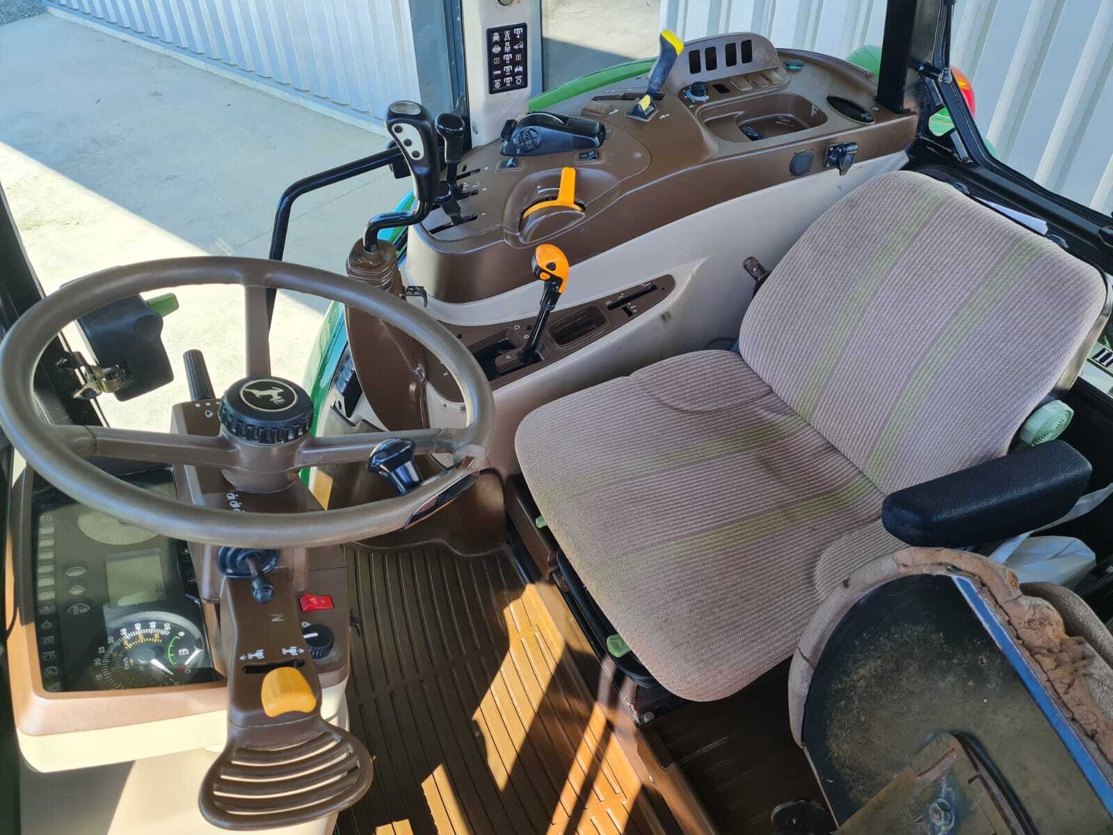 JOHN DEERE 5820 PREMIUM