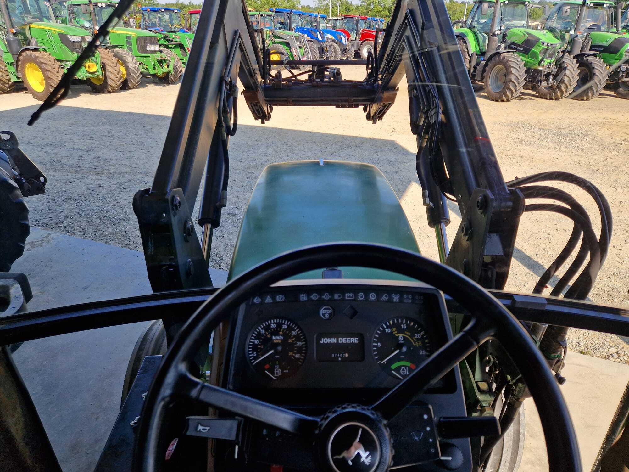 JOHN DEERE 6100