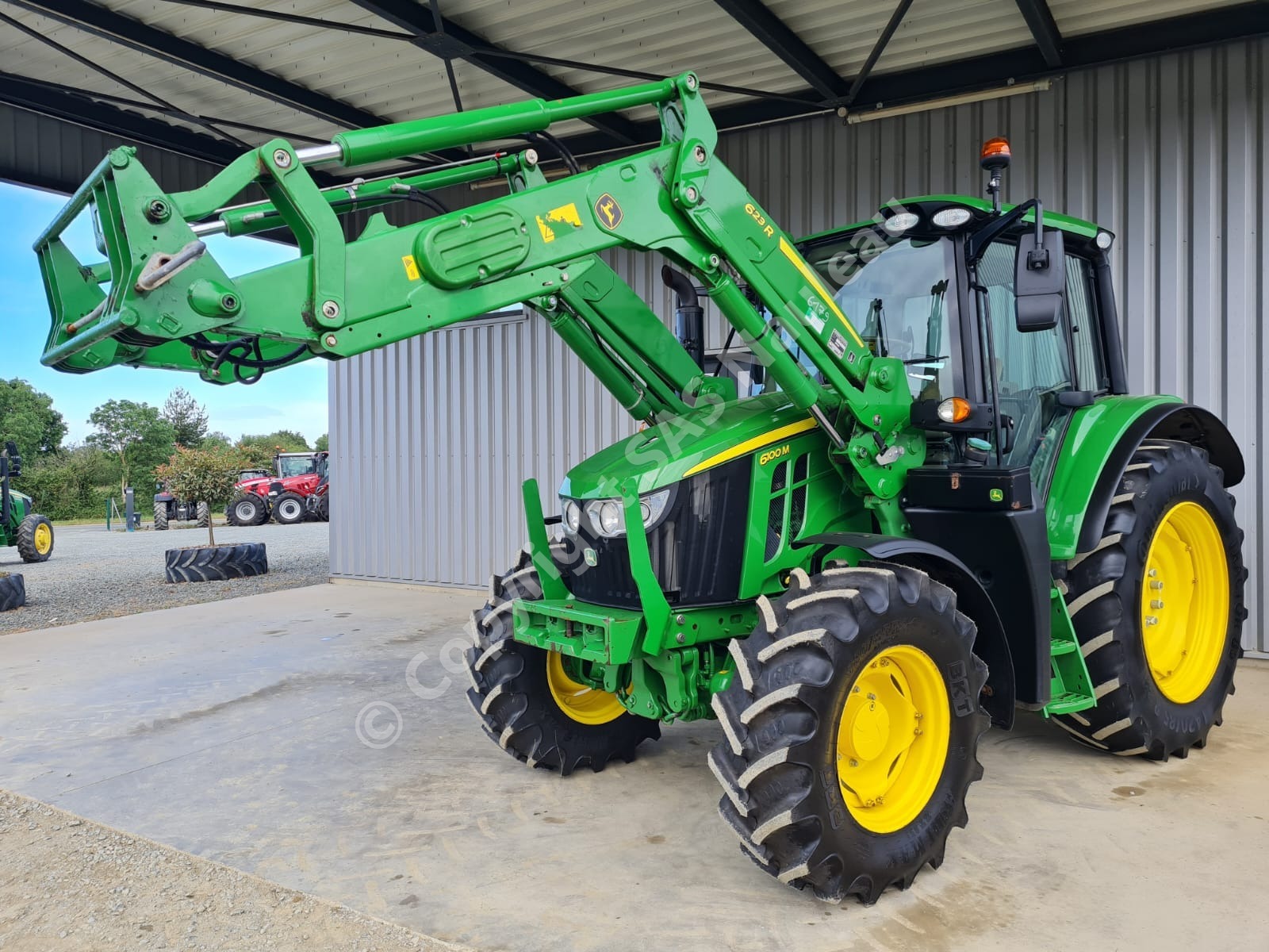 JOHN DEERE 6100M
