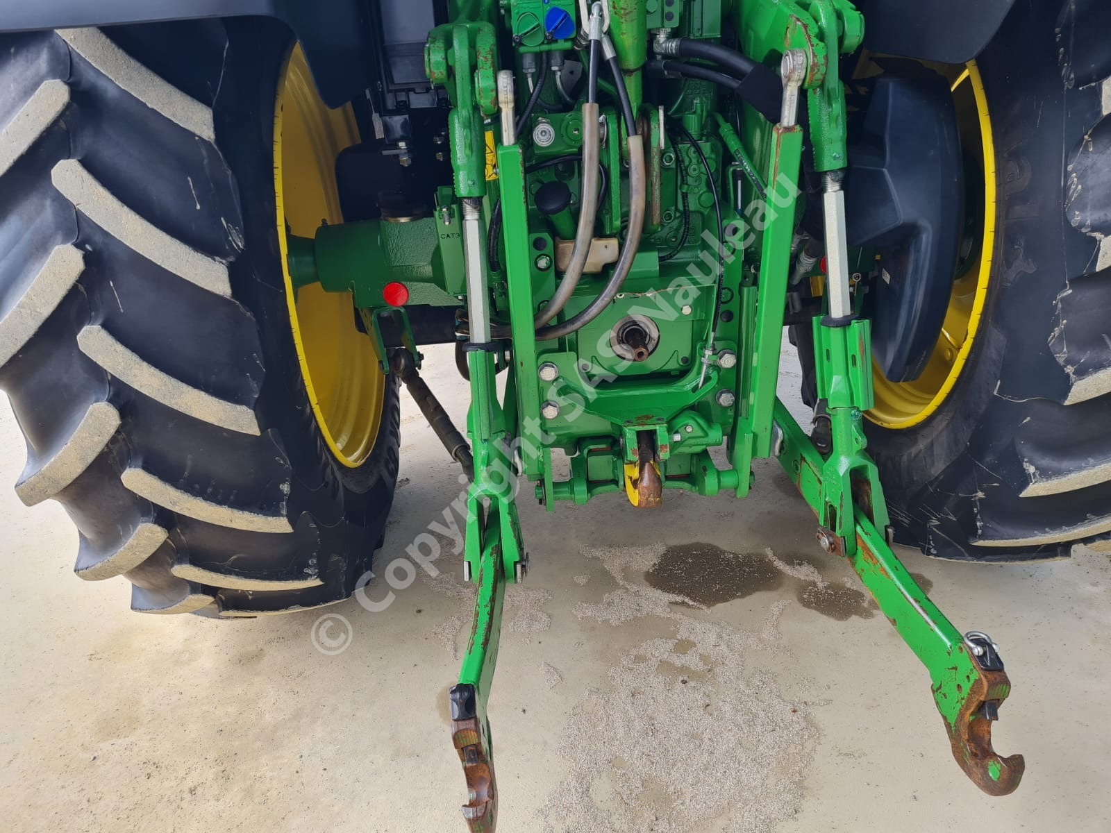 JOHN DEERE 6100M