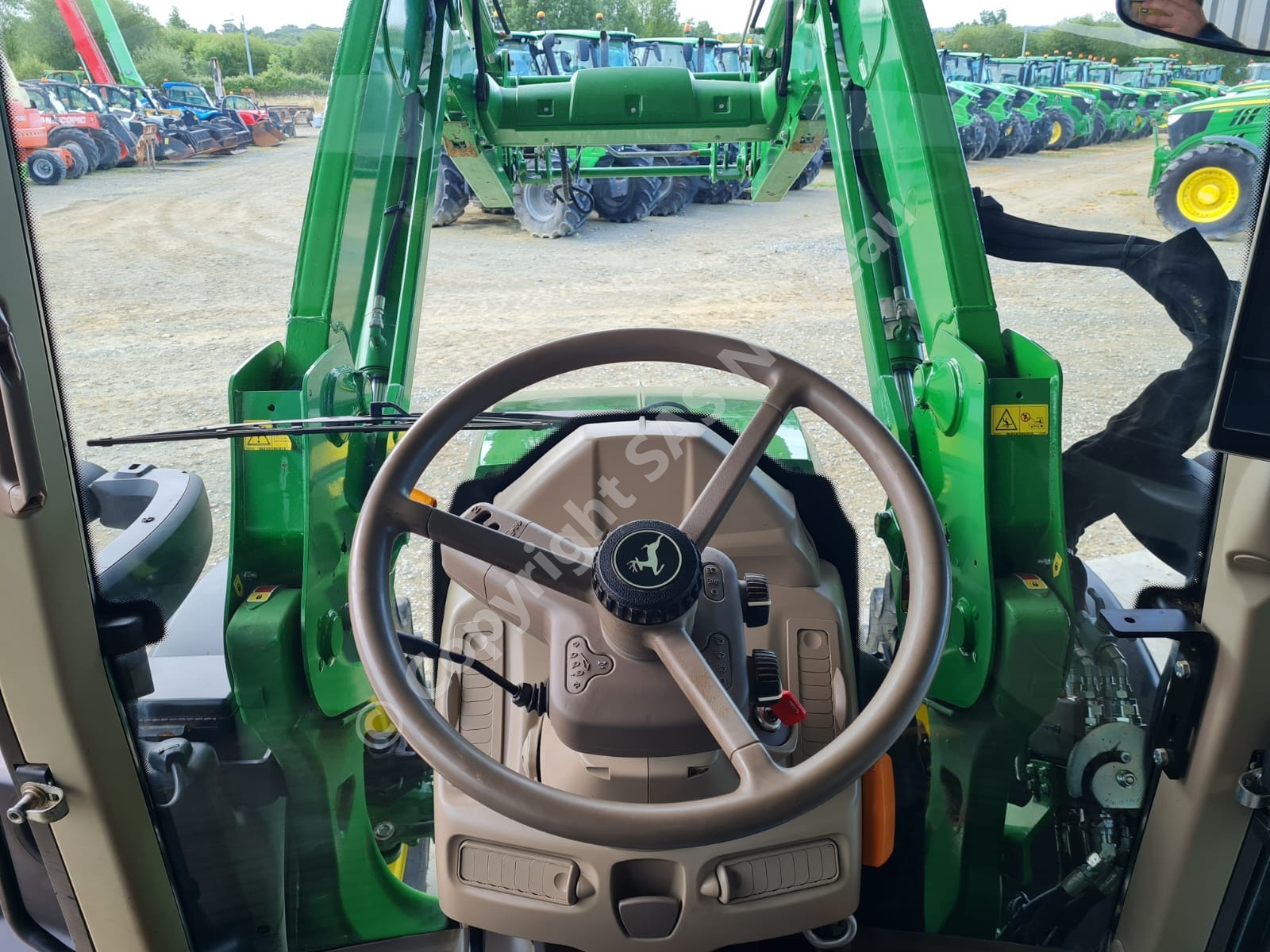 JOHN DEERE 6100M