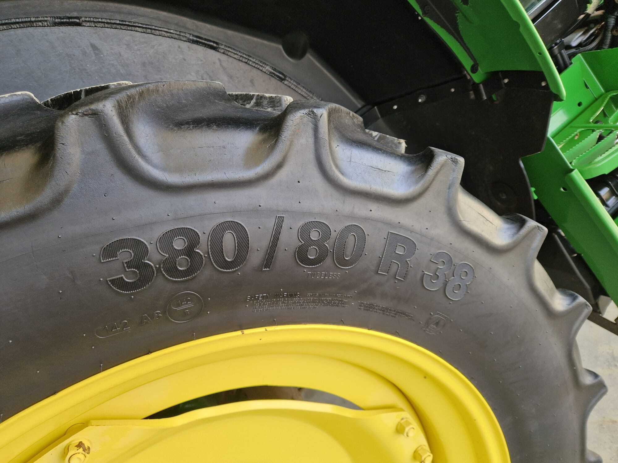 JOHN DEERE 6100M