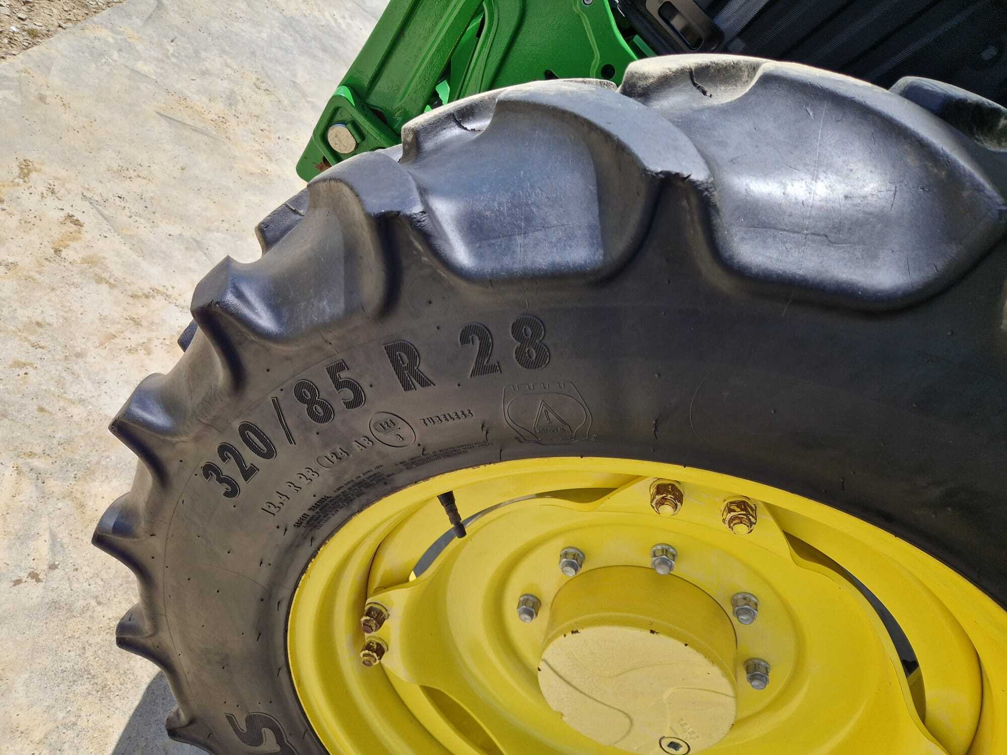 JOHN DEERE 6100M
