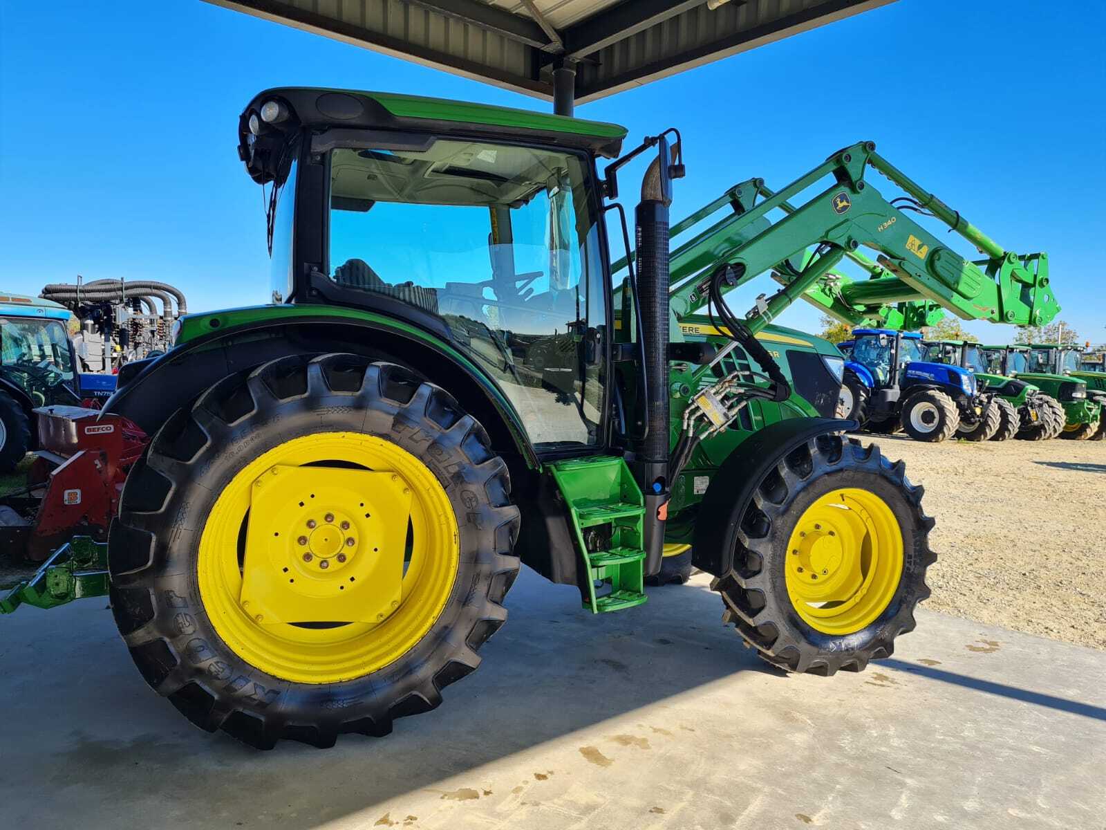JOHN DEERE 6105R