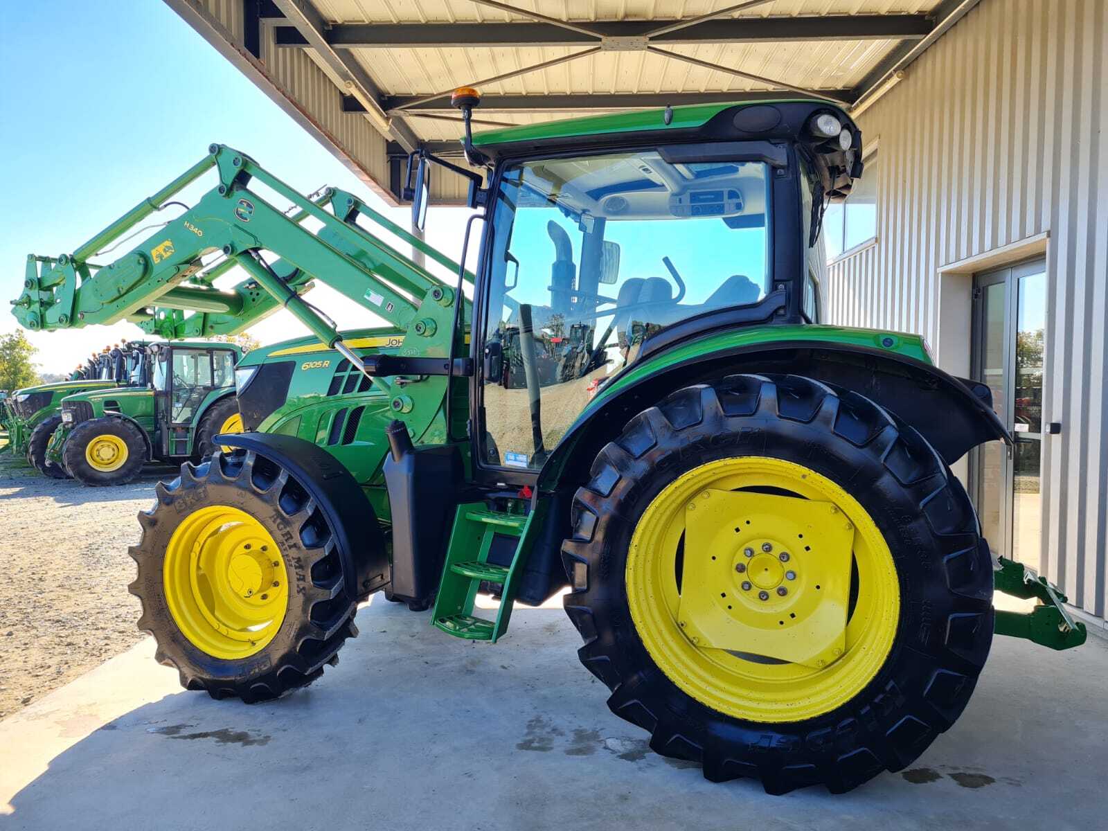 JOHN DEERE 6105R
