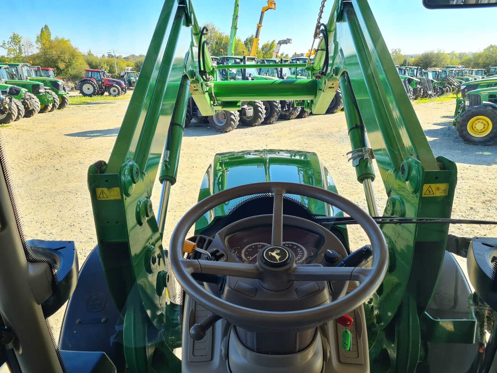 JOHN DEERE 6105R
