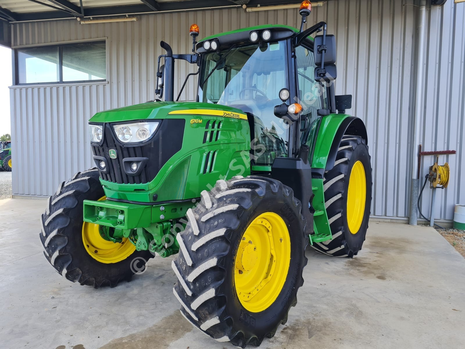 JOHN DEERE 6110M POWER QUAD