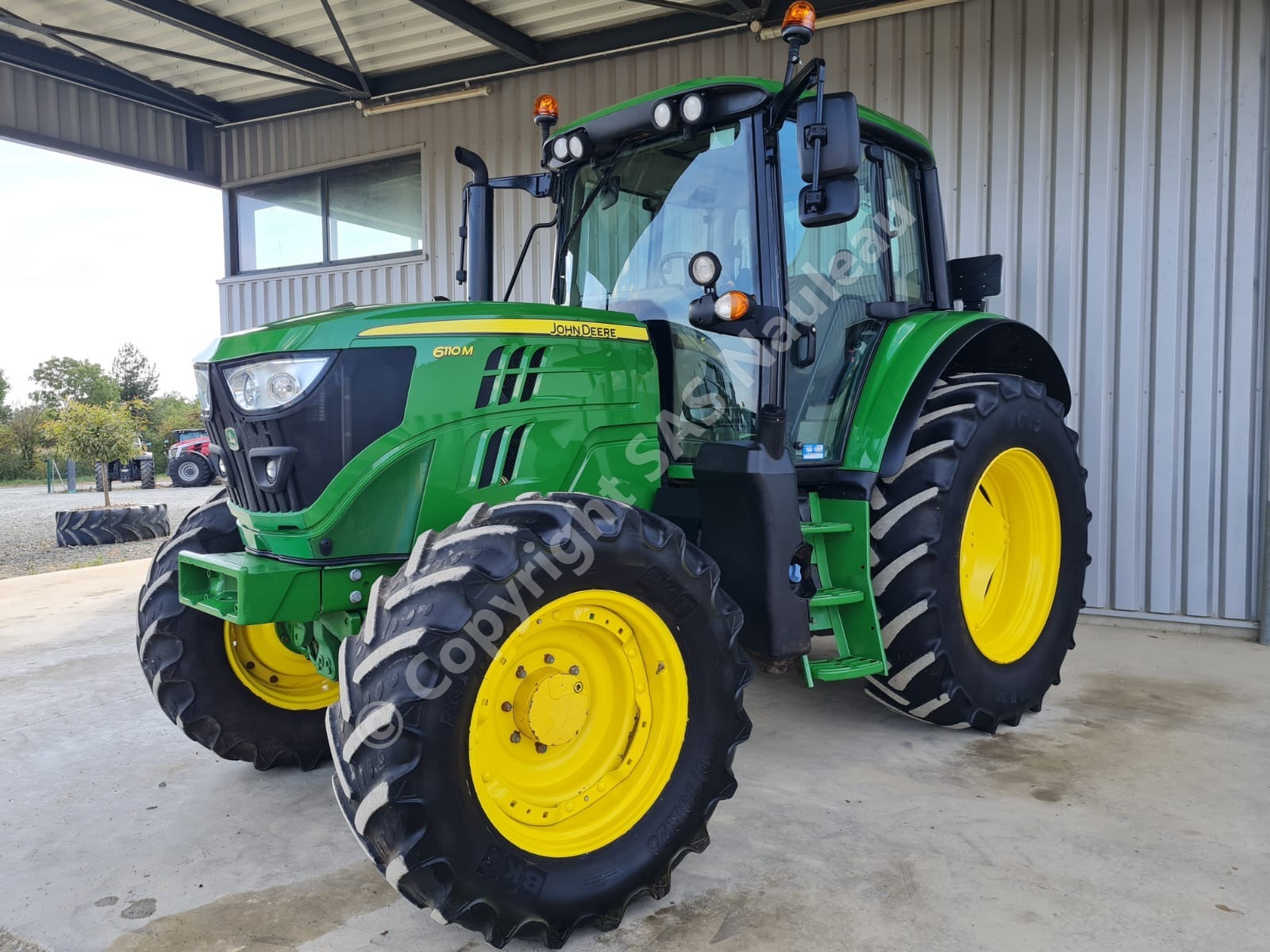 JOHN DEERE 6110M POWER QUAD