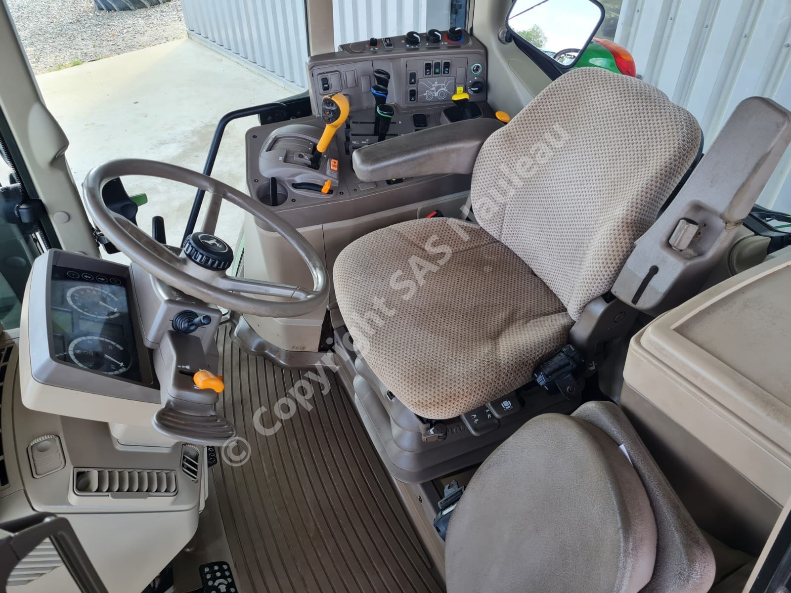 JOHN DEERE 6110M POWER QUAD