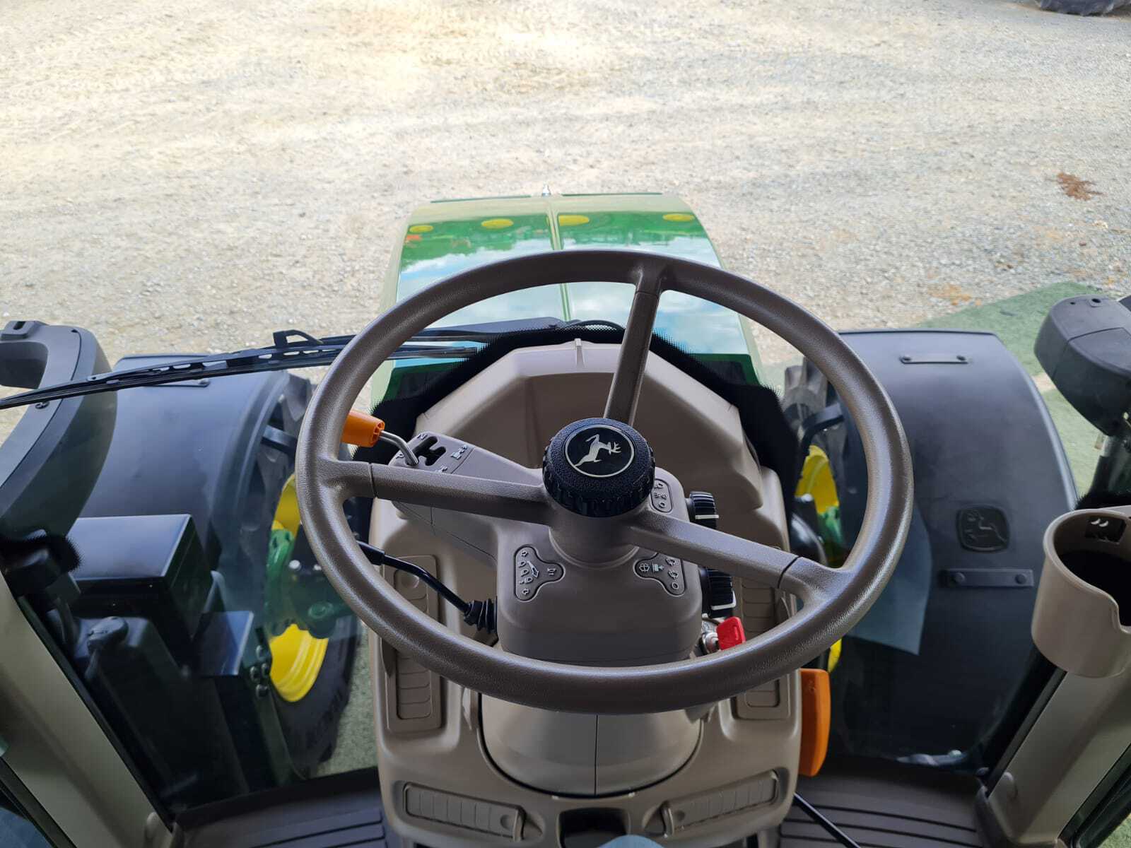 JOHN DEERE 6110M