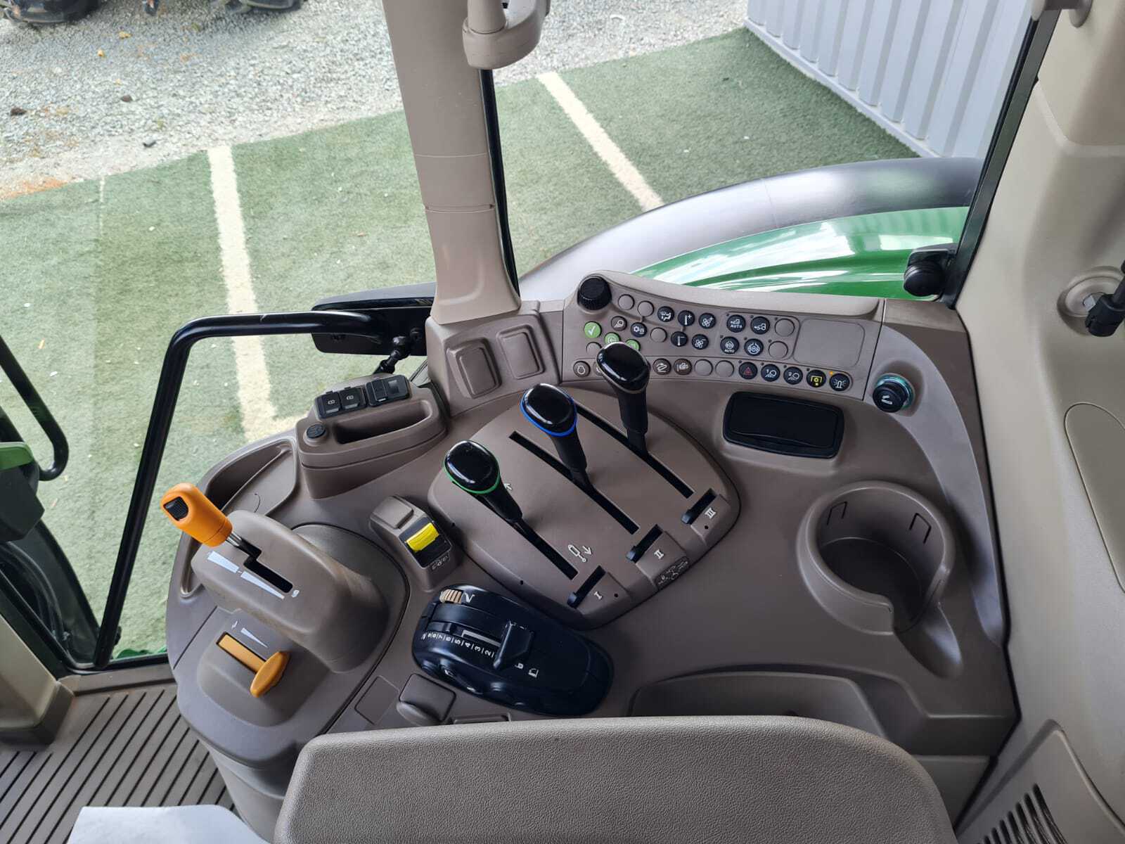 JOHN DEERE 6110M