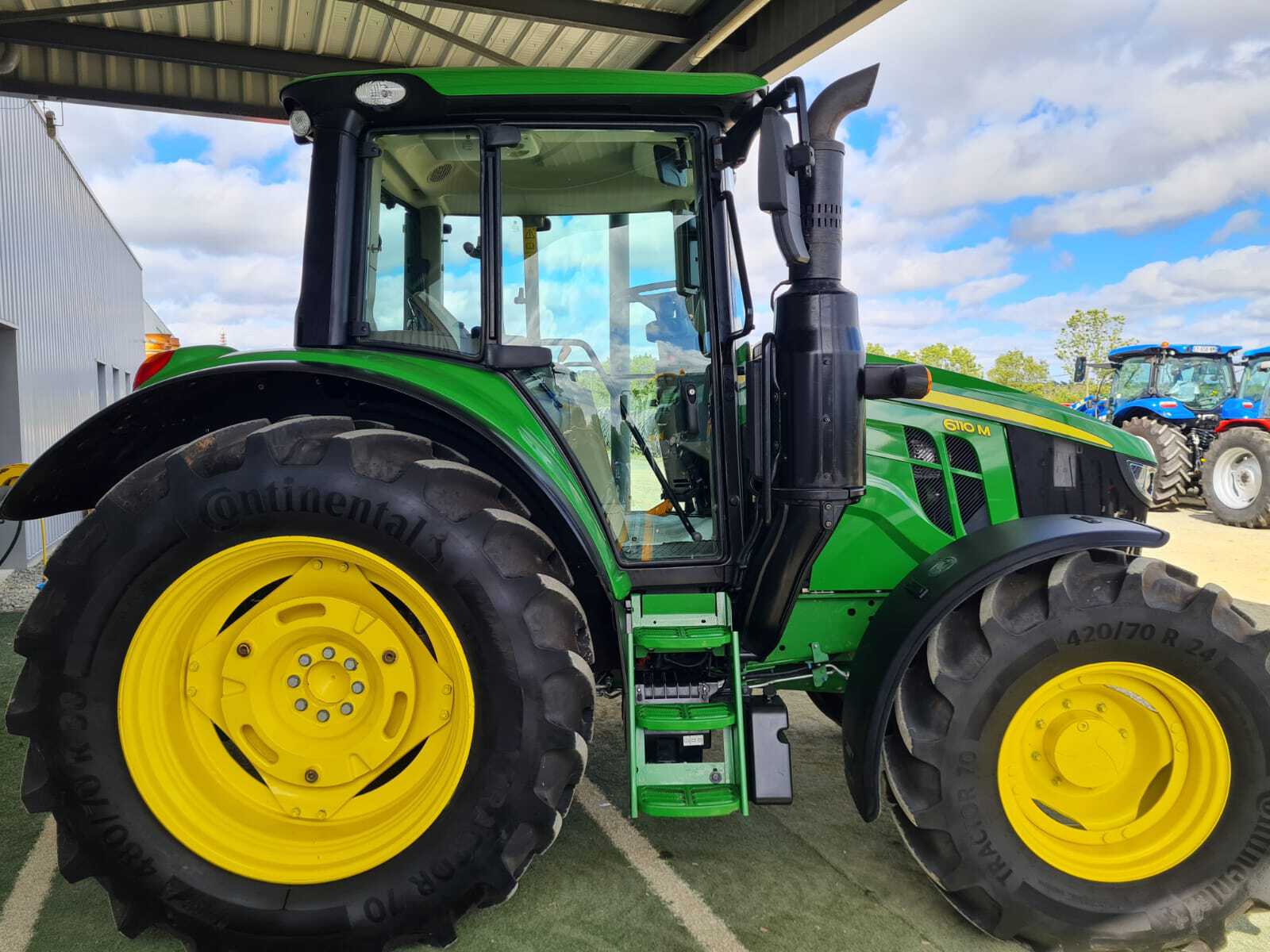 JOHN DEERE 6110M