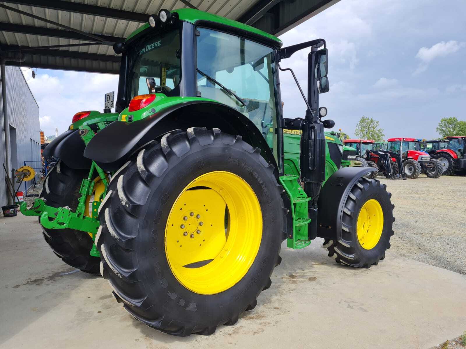 JOHN DEERE 6110M