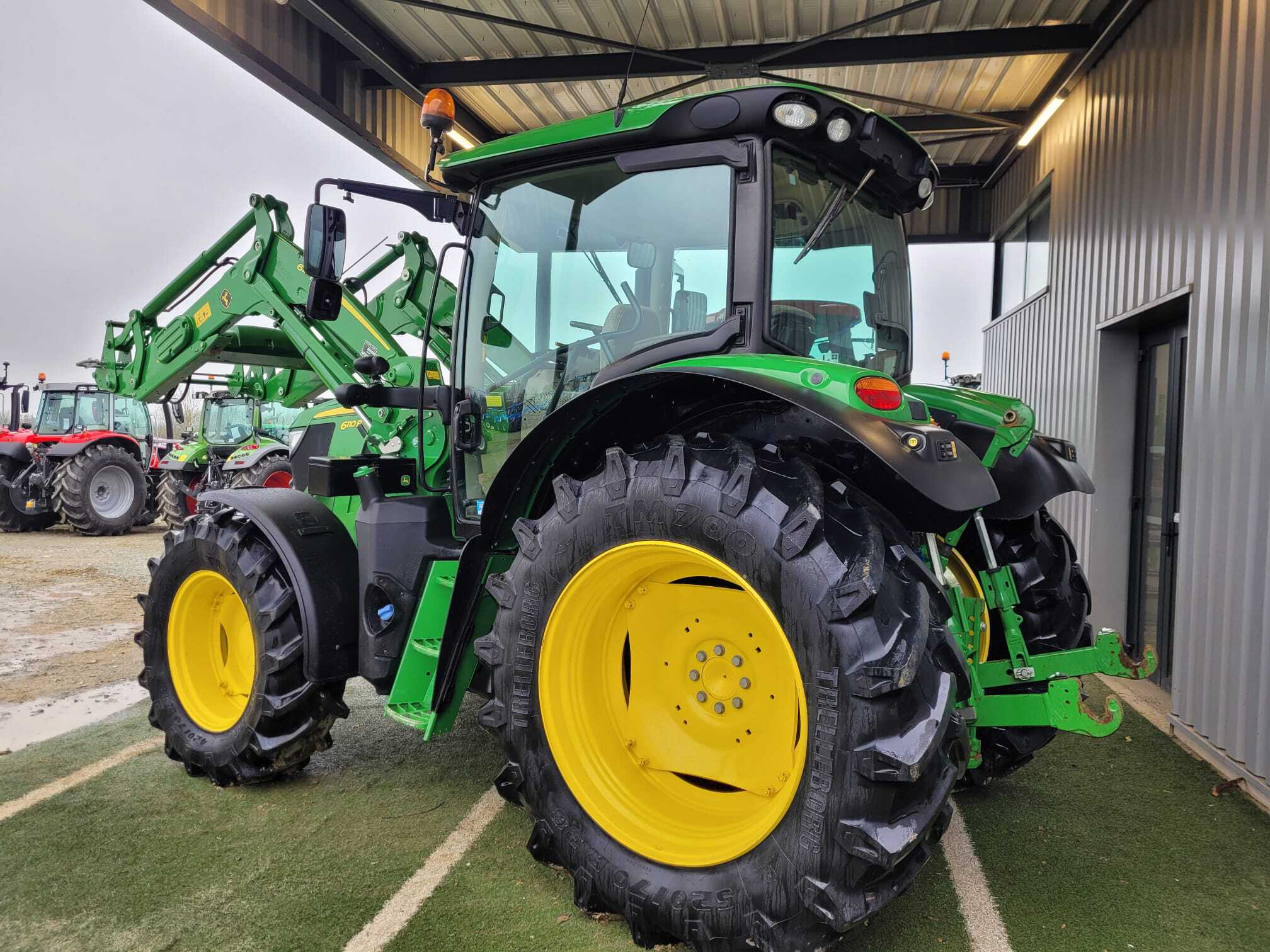 JOHN DEERE 6110R