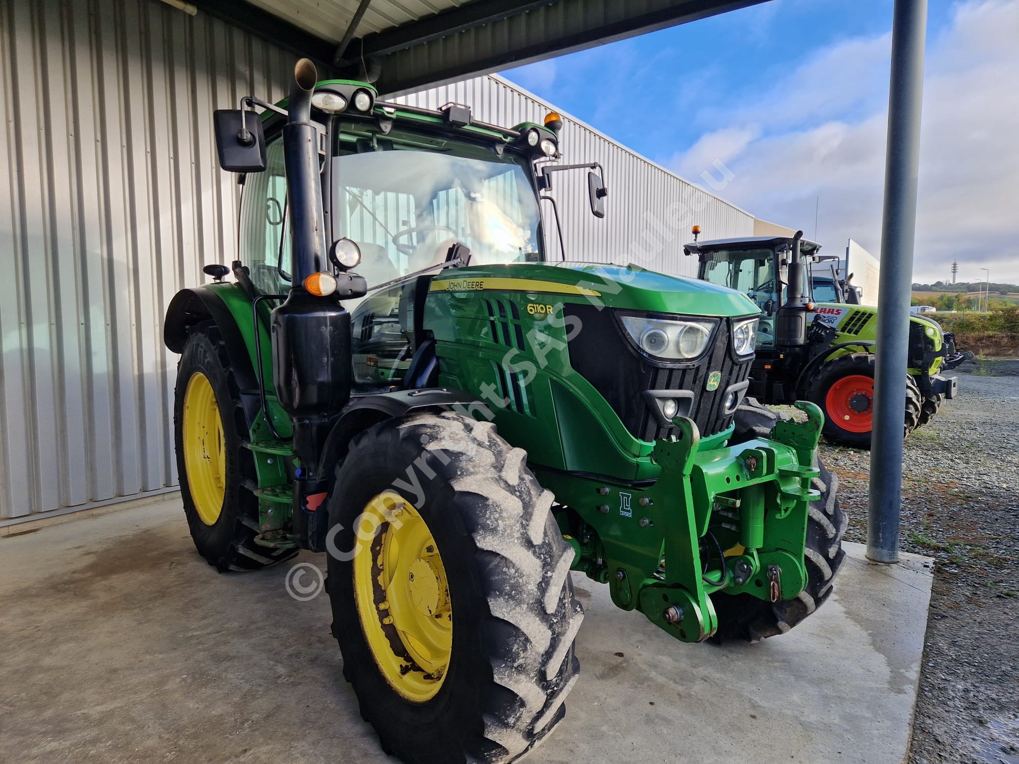 JOHN DEERE 6110R