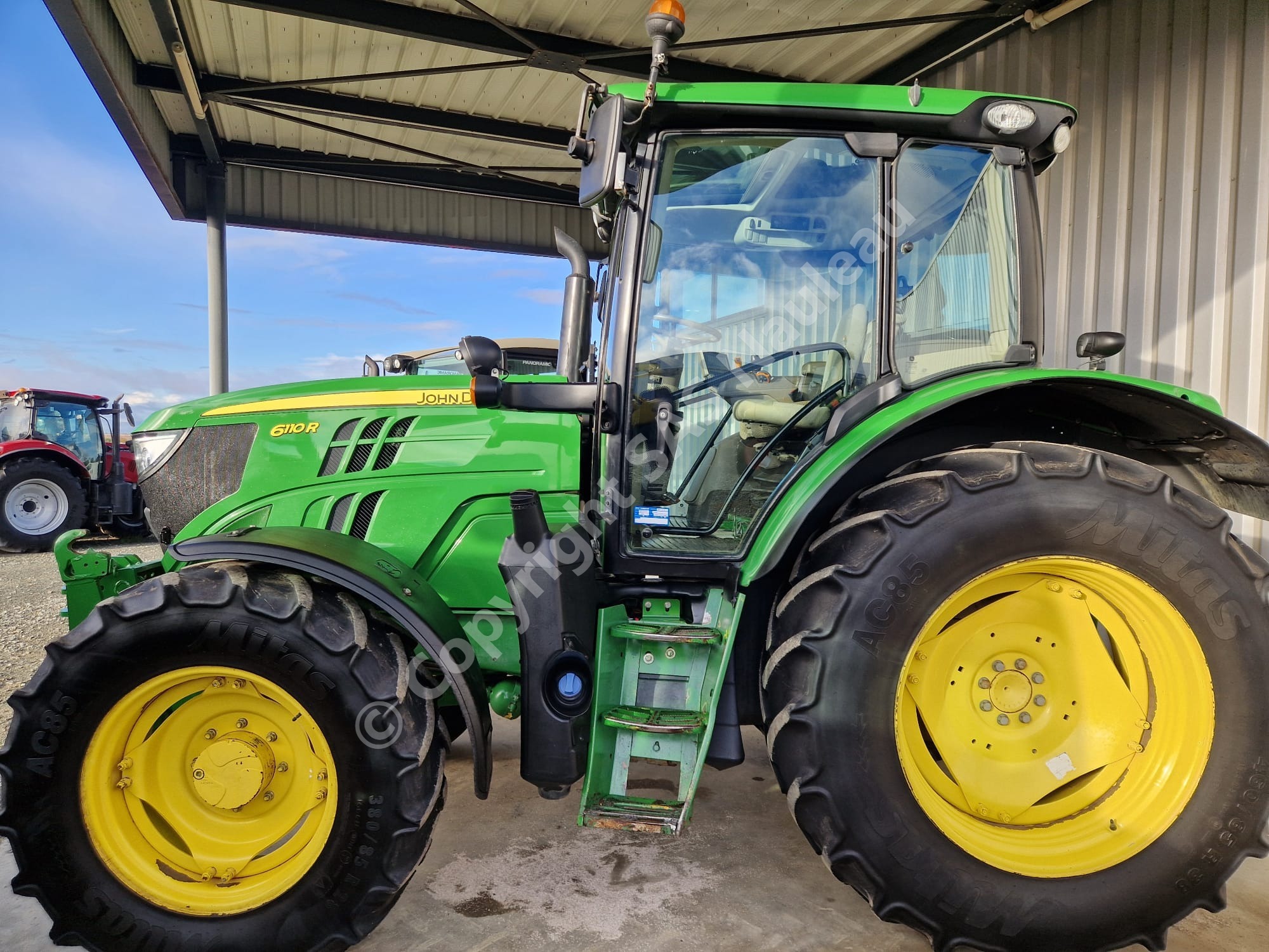 JOHN DEERE 6110R