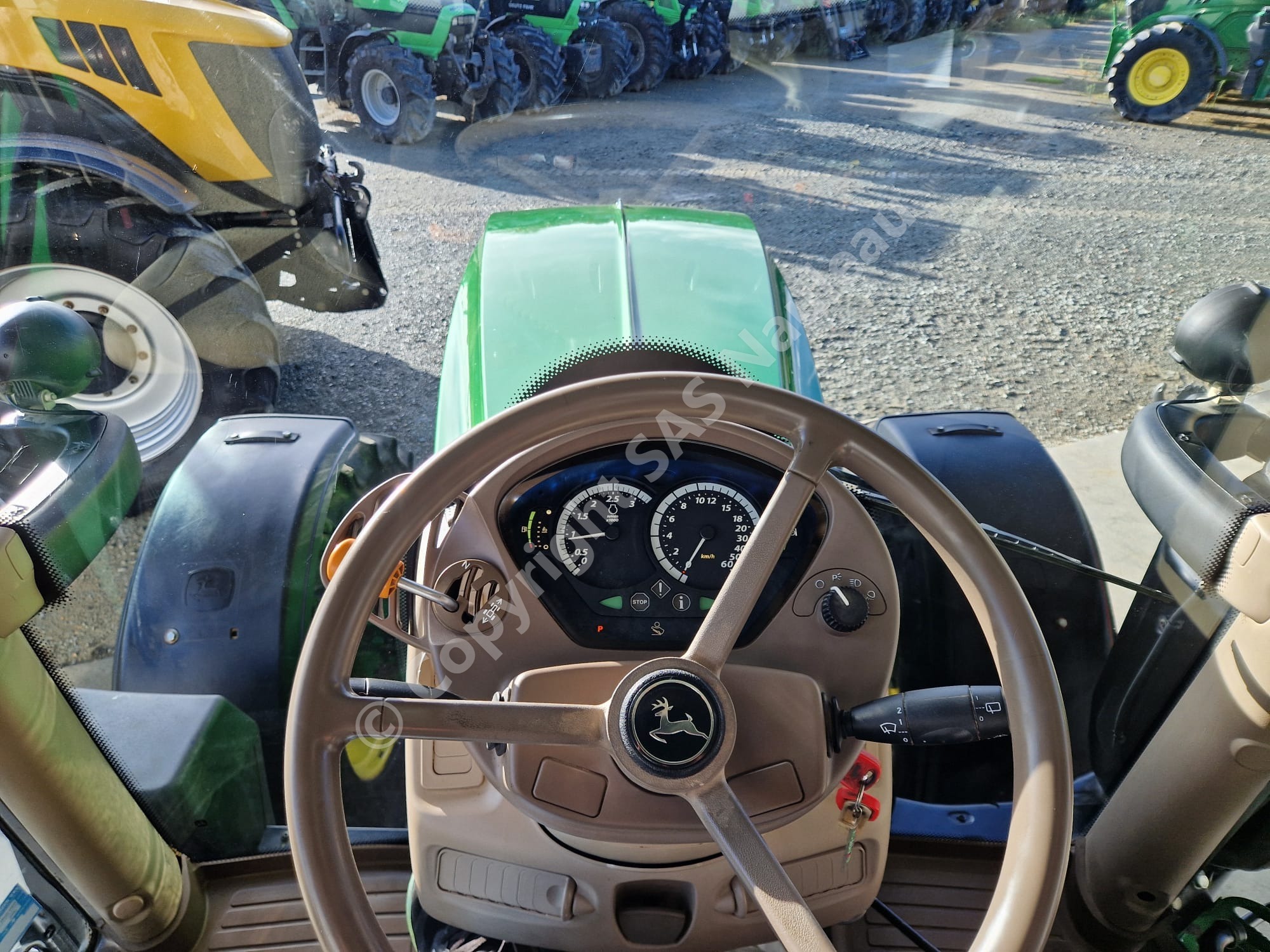 JOHN DEERE 6110R