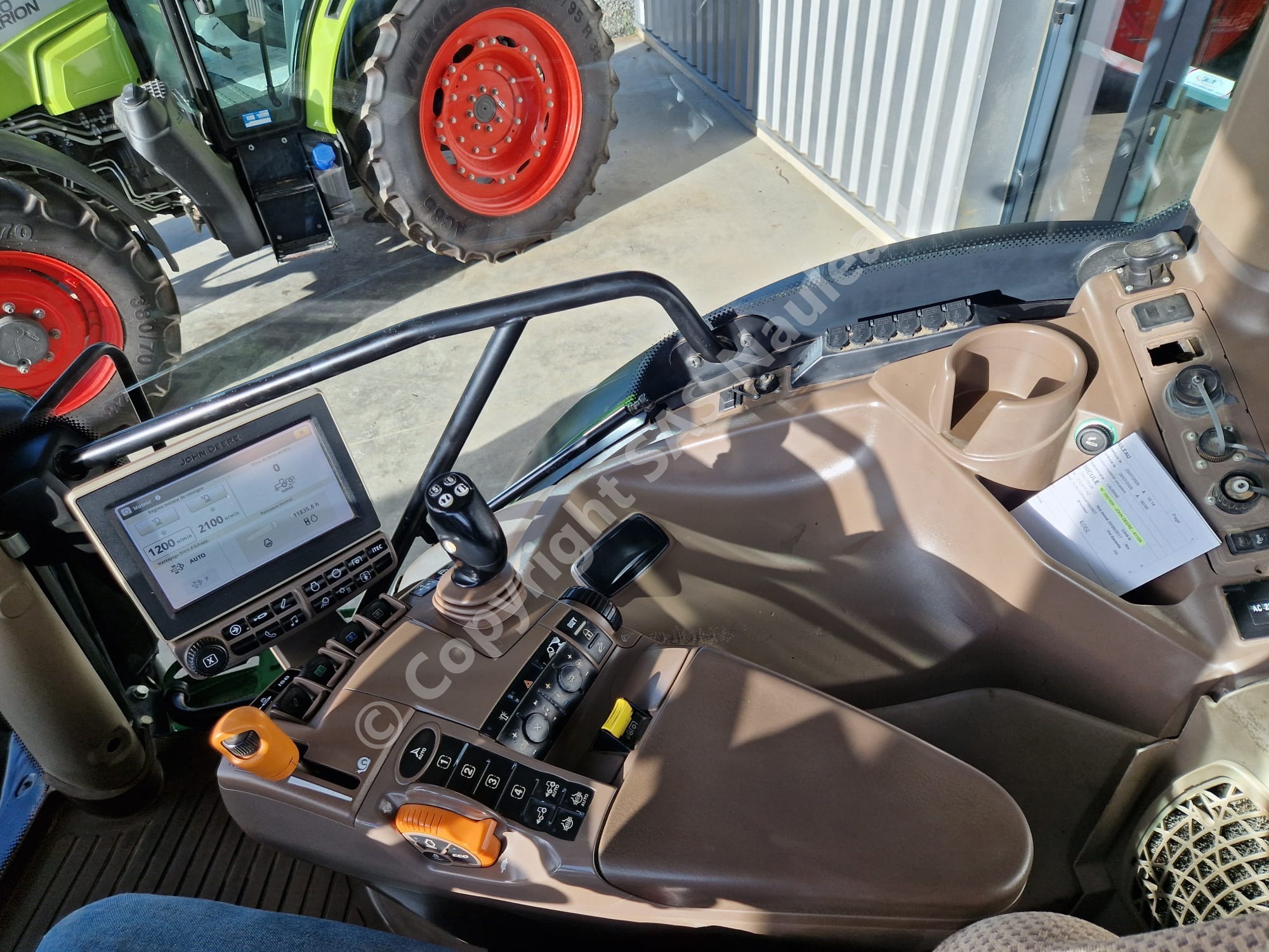JOHN DEERE 6110R