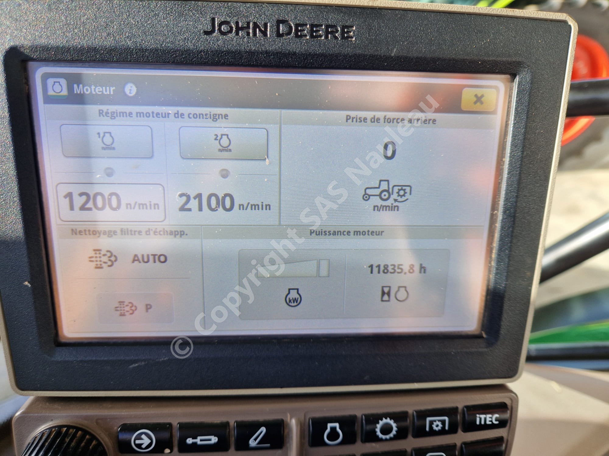 JOHN DEERE 6110R