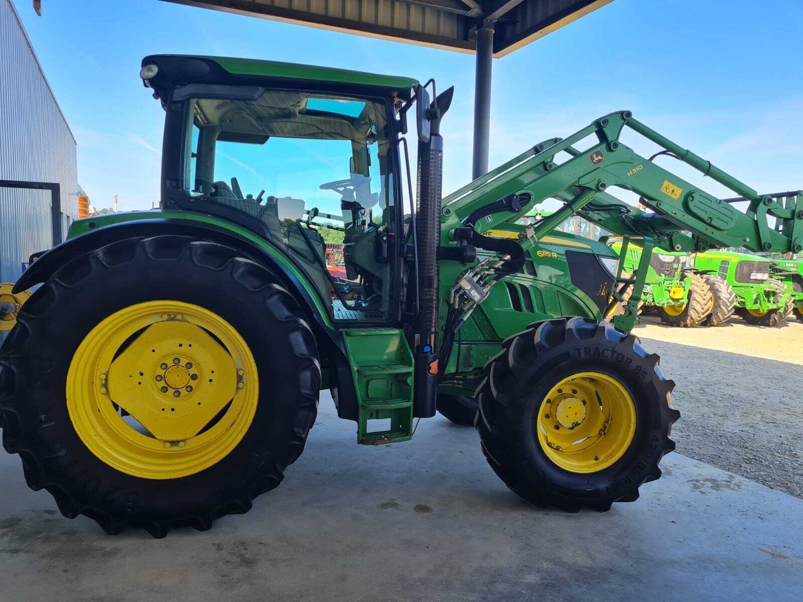 JOHN DEERE 6115R