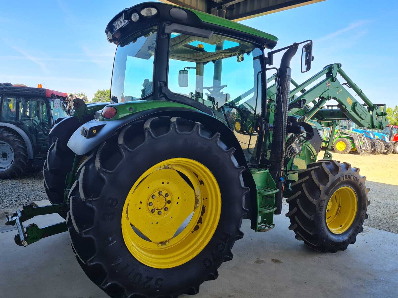 JOHN DEERE 6115R