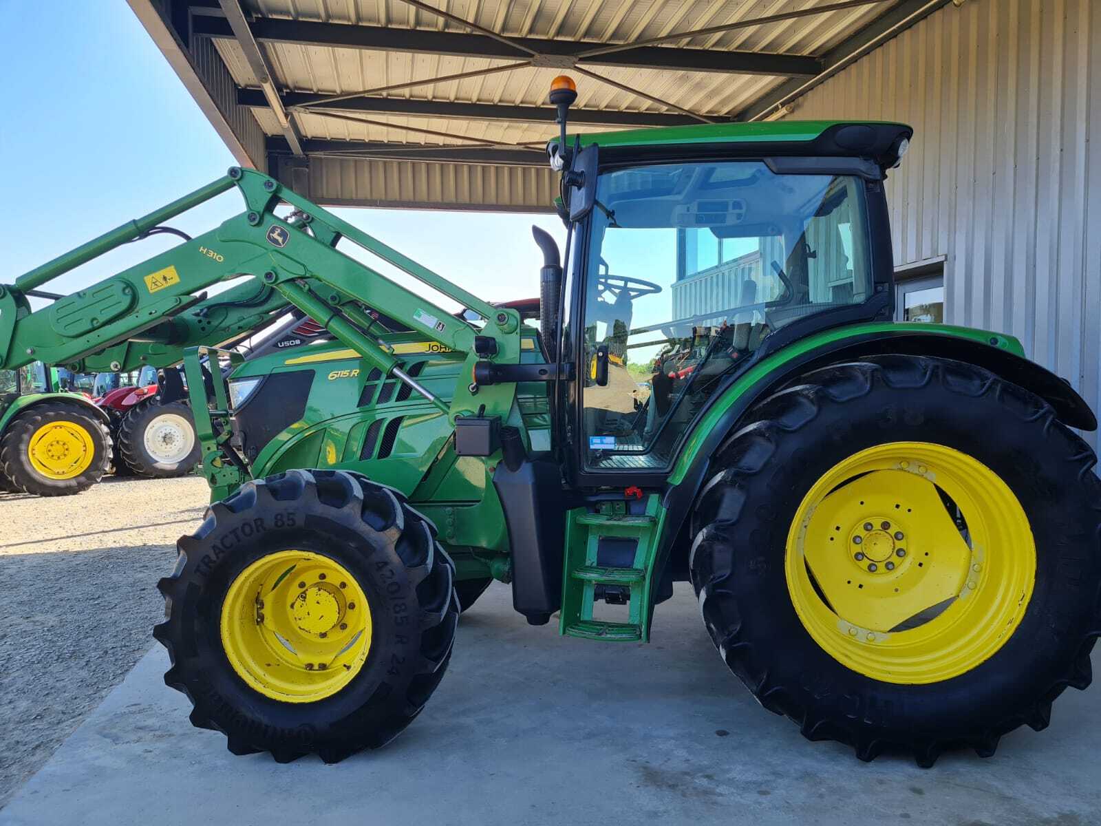 JOHN DEERE 6115R